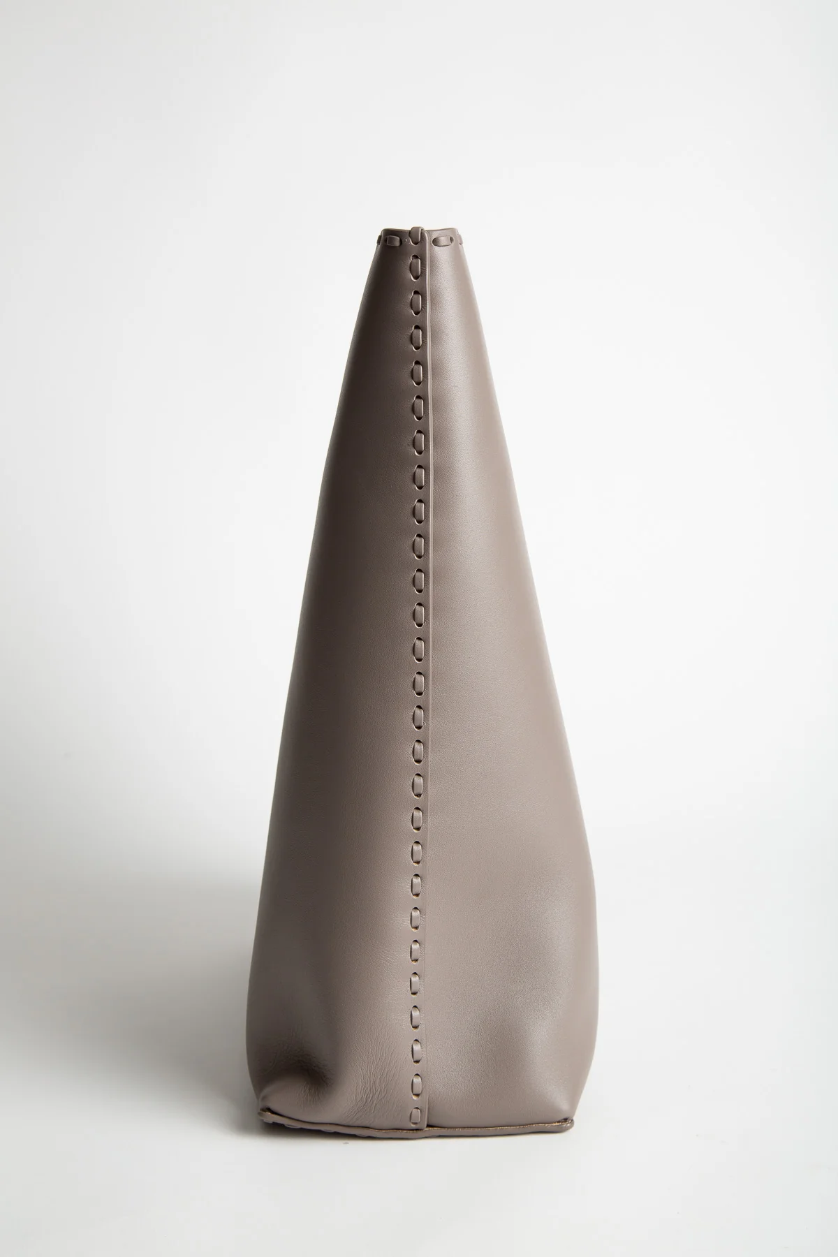 ALAÏA | Bobine Tote Bag In Calfskin - Image 2