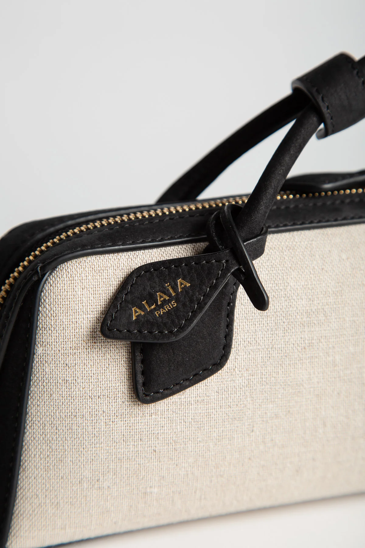 ALAÏA | LE TECKEL CLUTCH - Image 4