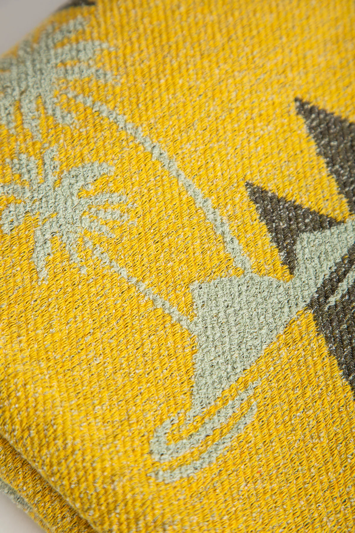 ALANUI | RIDING THE WAVES TOWEL - Image 4