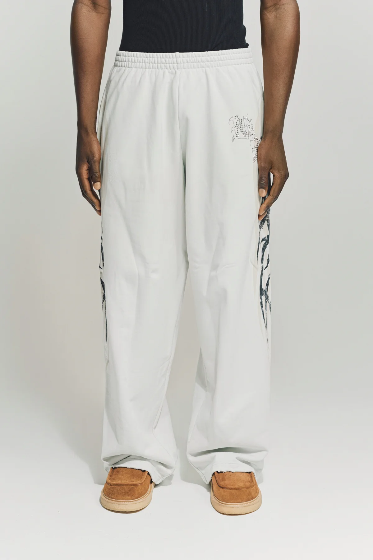 BALENCIAGA | BAGGY SWEATPANTS - Image 2