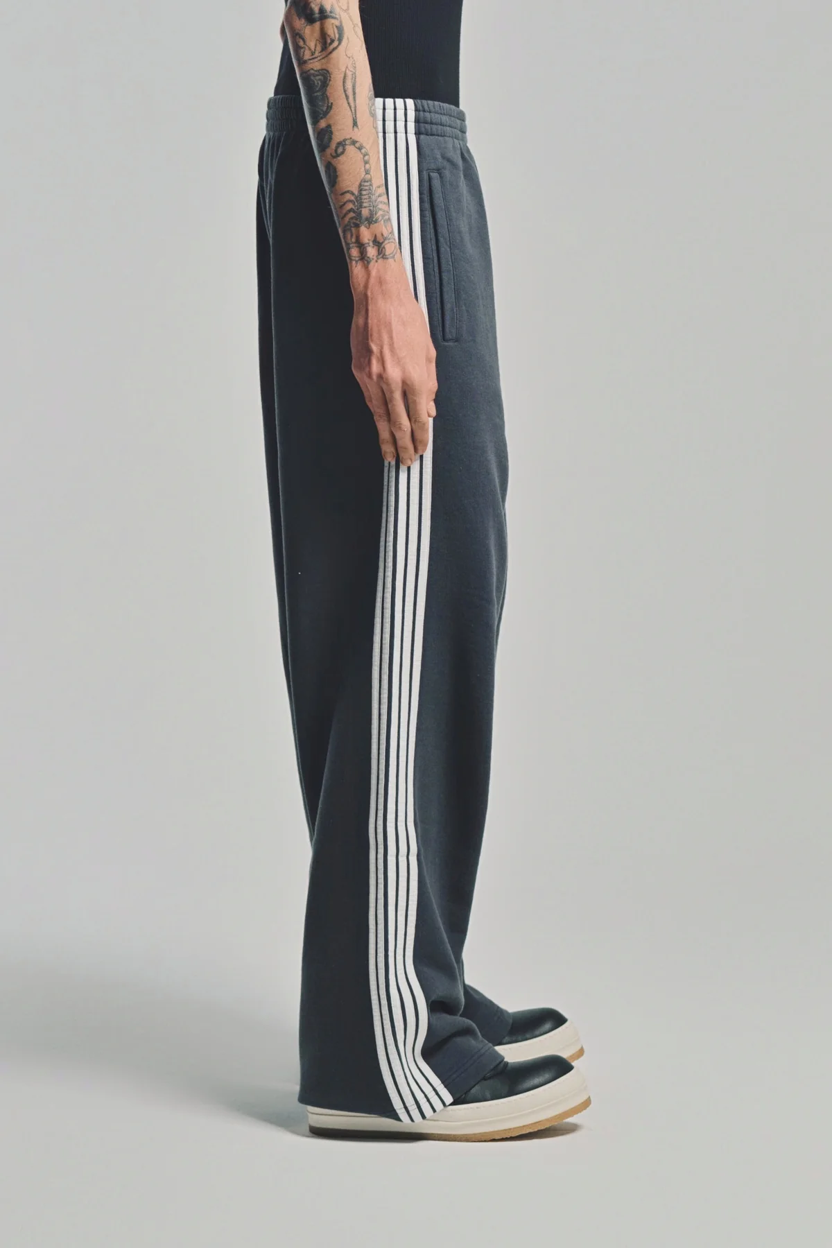 BALENCIAGA | LOOP SPORTS ICON BAGGY SWEATPANTS - Image 5