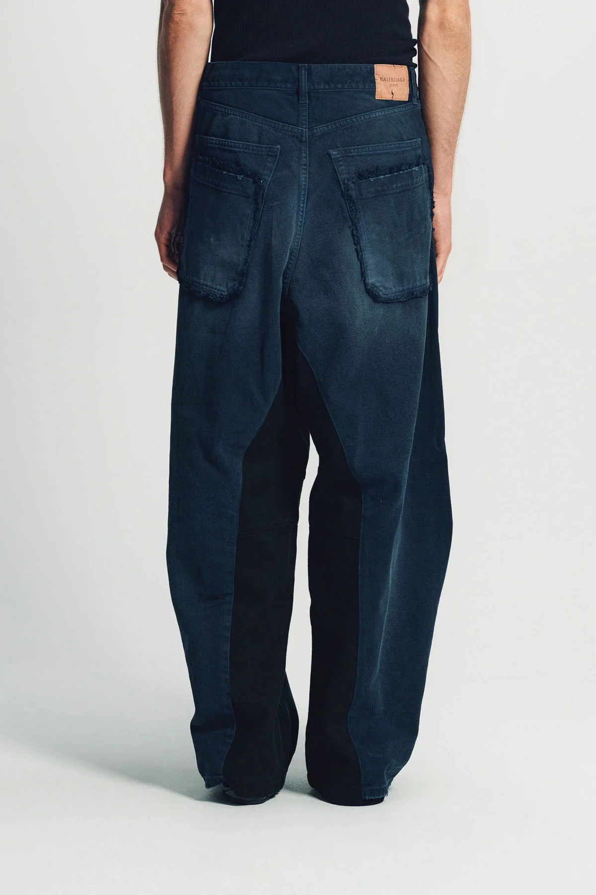 BALENCIAGA | PATCHED BAGGY PANTS - Image 4