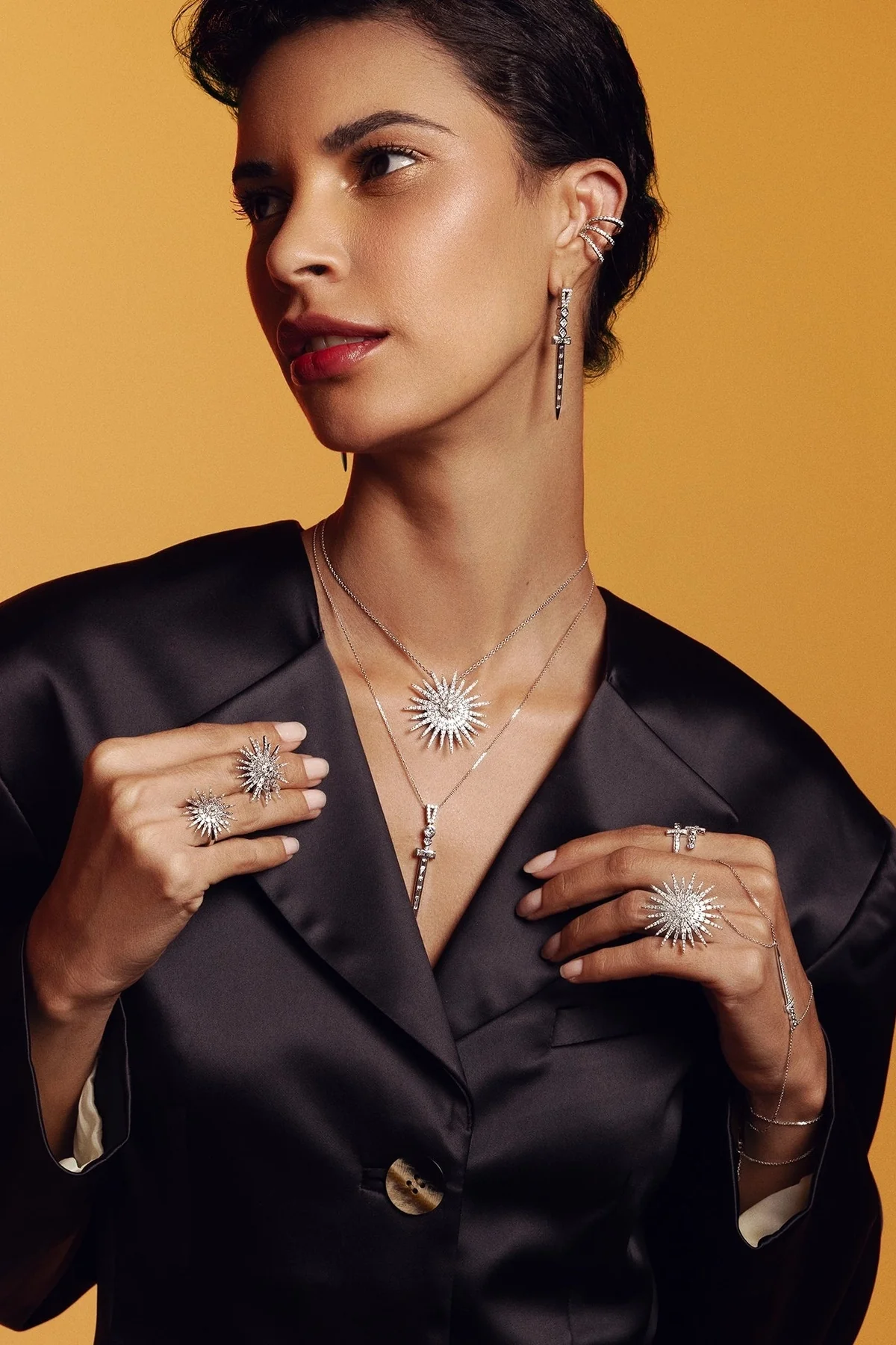 BEE GODDESS | WHITE GOLD JARDIN STAR DIAMOND NECKLACE - Image 3