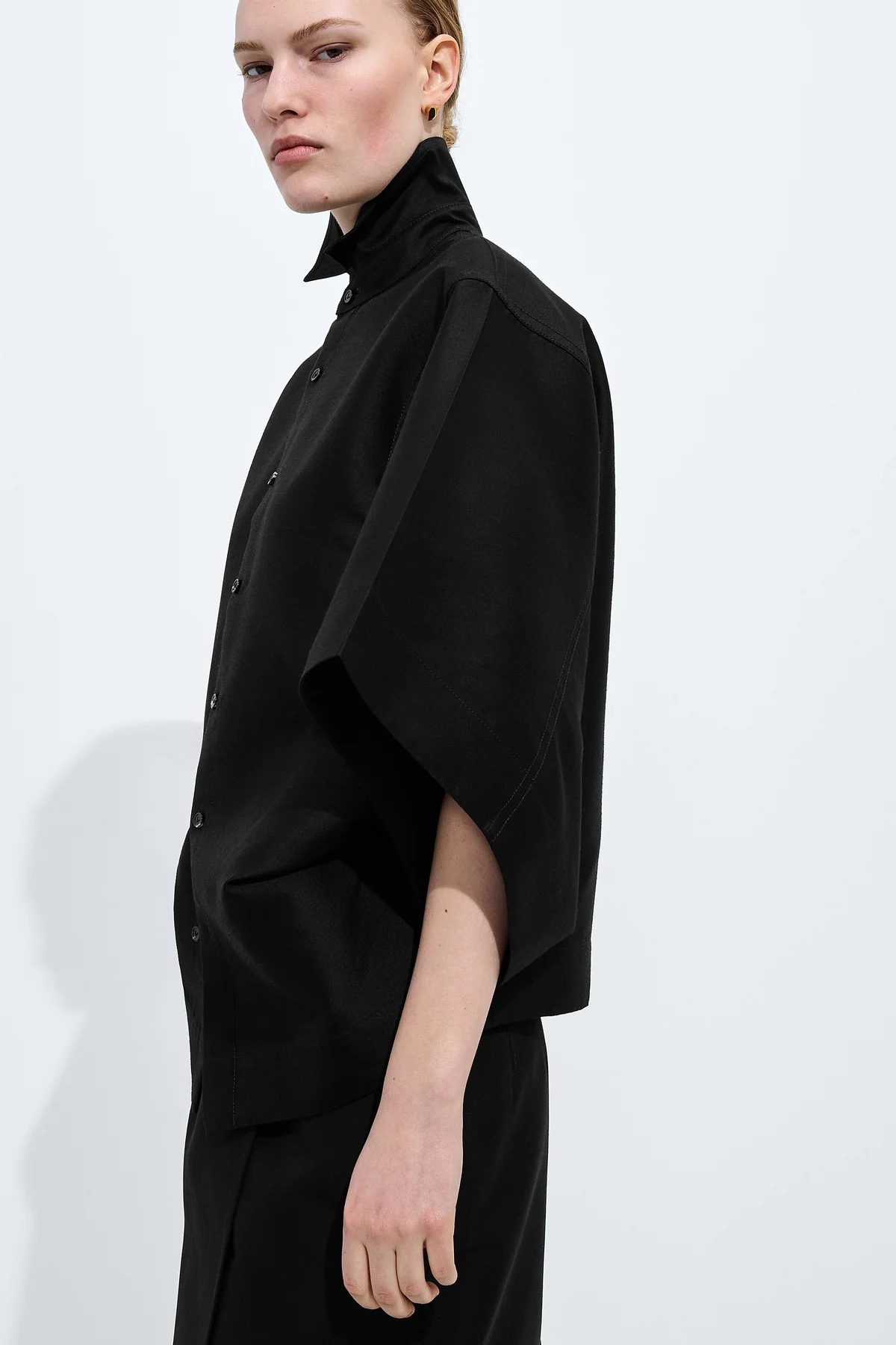 Bottega Veneta | Lightweight Wool Short Sleeve Shirt - Image 2