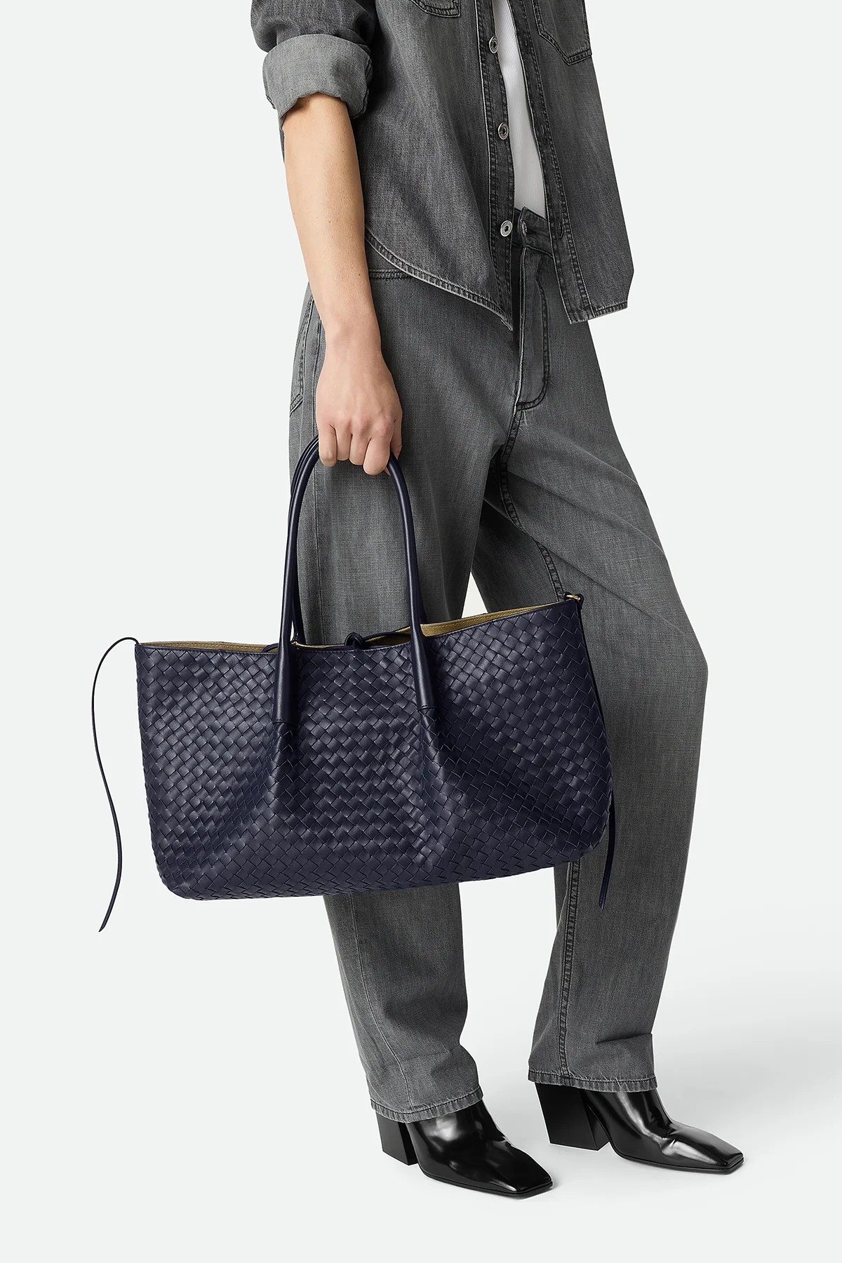 BOTTEGA VENETA | PINACOTECA REVERSIBLE TOTE - Image 2