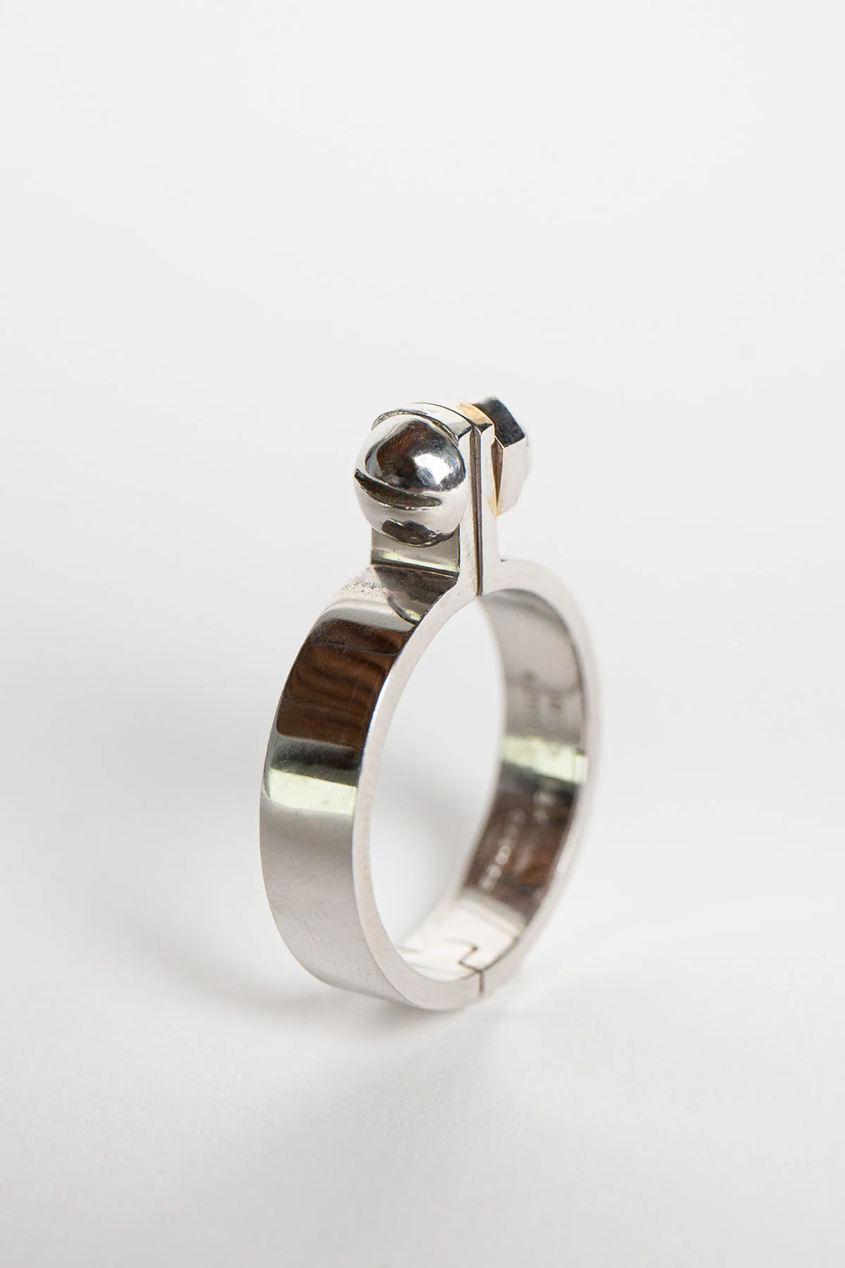 CARTIER | 1971 WHITE GOLD BOLT RING - Image 2