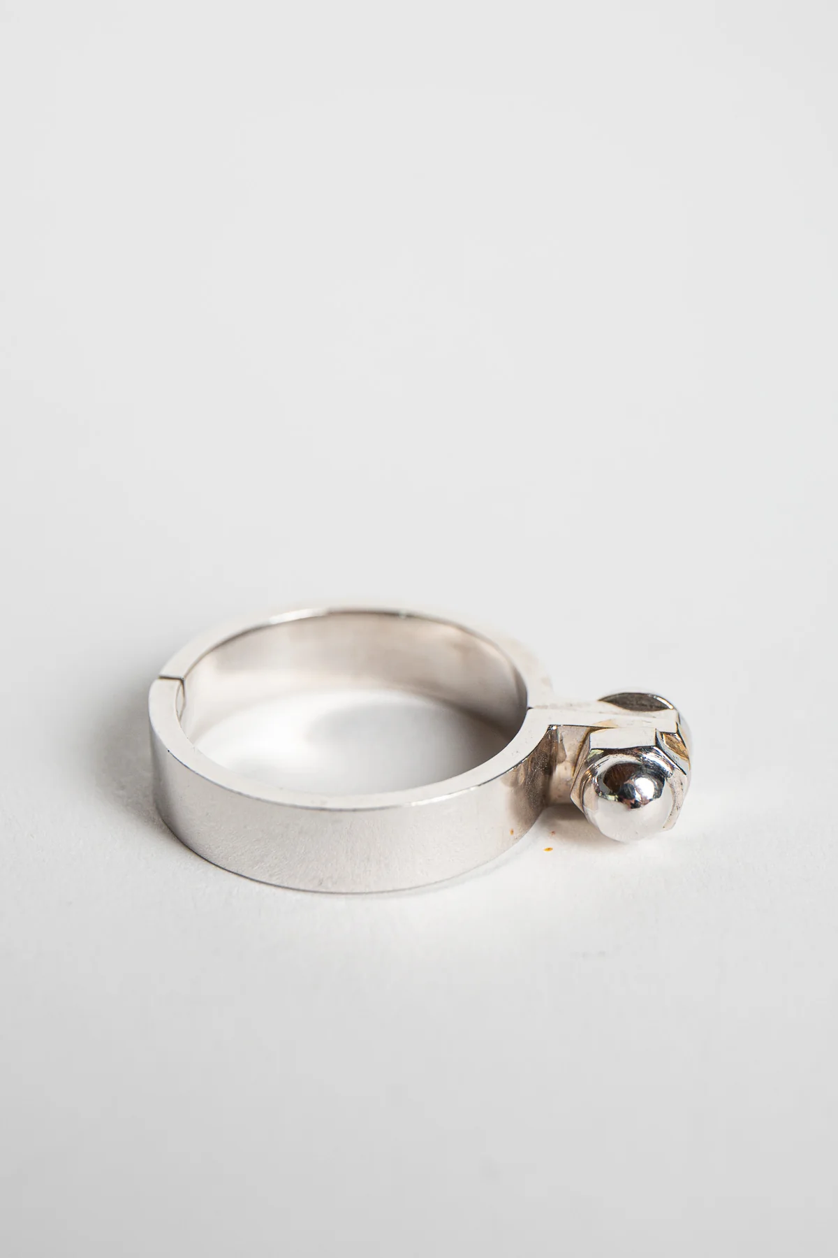 CARTIER | 1971 WHITE GOLD BOLT RING - Image 4
