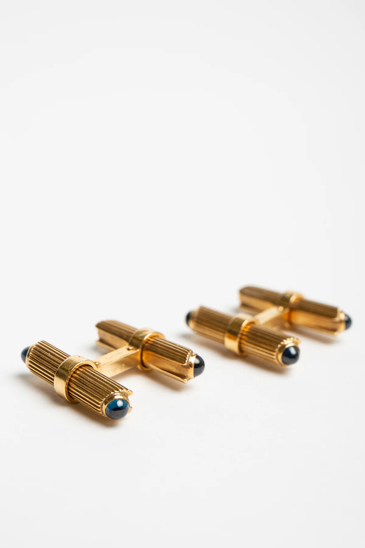 CARTIER | 18K GOLD SAPPHIRE CUFFLINKS - Image 8