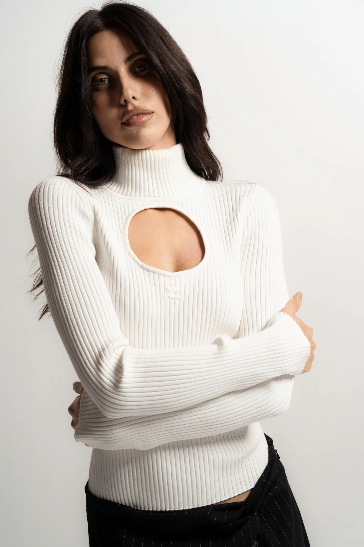COURRÈGES | CIRCLE MOCKNECK SWEATER - Image 5