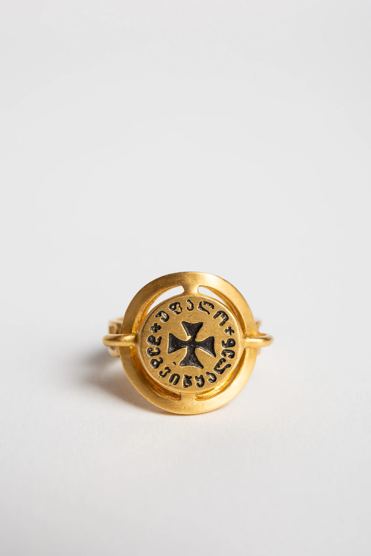 ELI HALILI | 22K GEORGIAN CROSS RING - Image 2