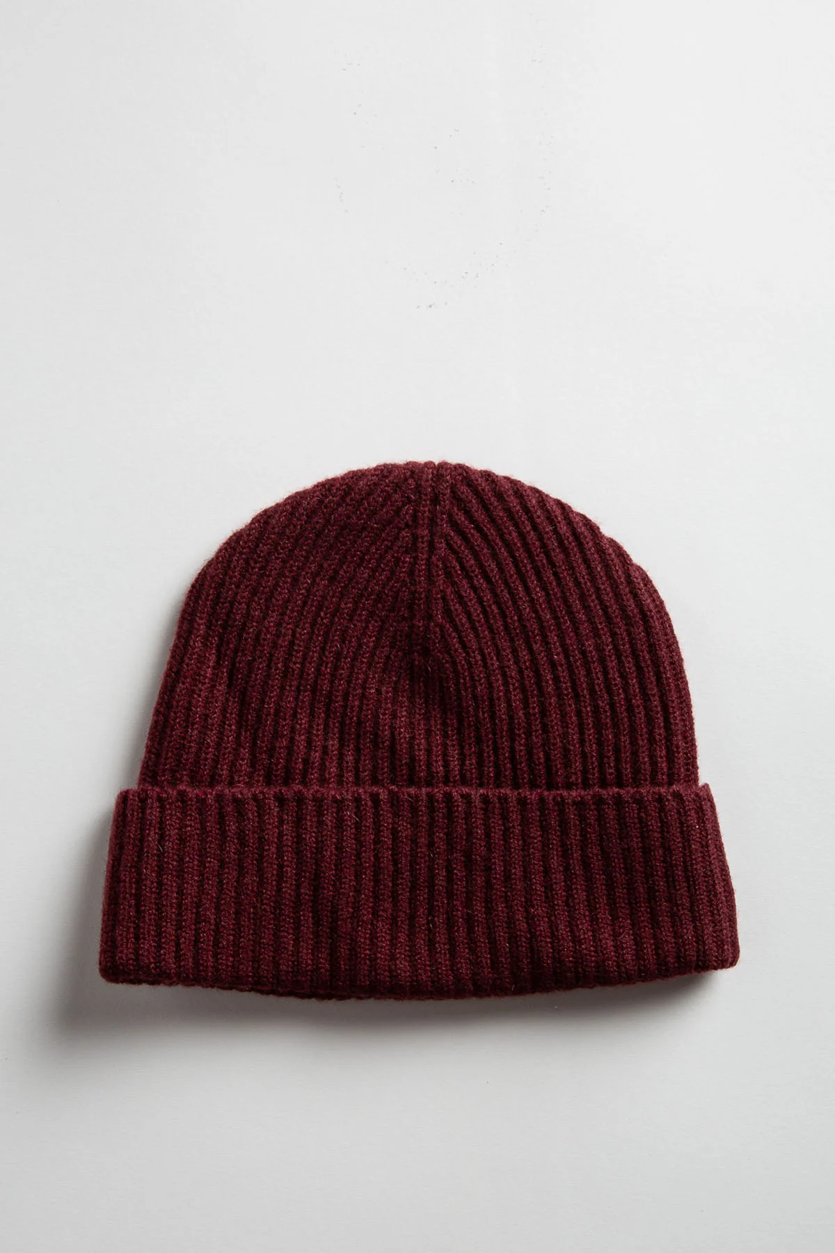 ERDEM | BURGUNDY KNITTED BEANIE - Image 2