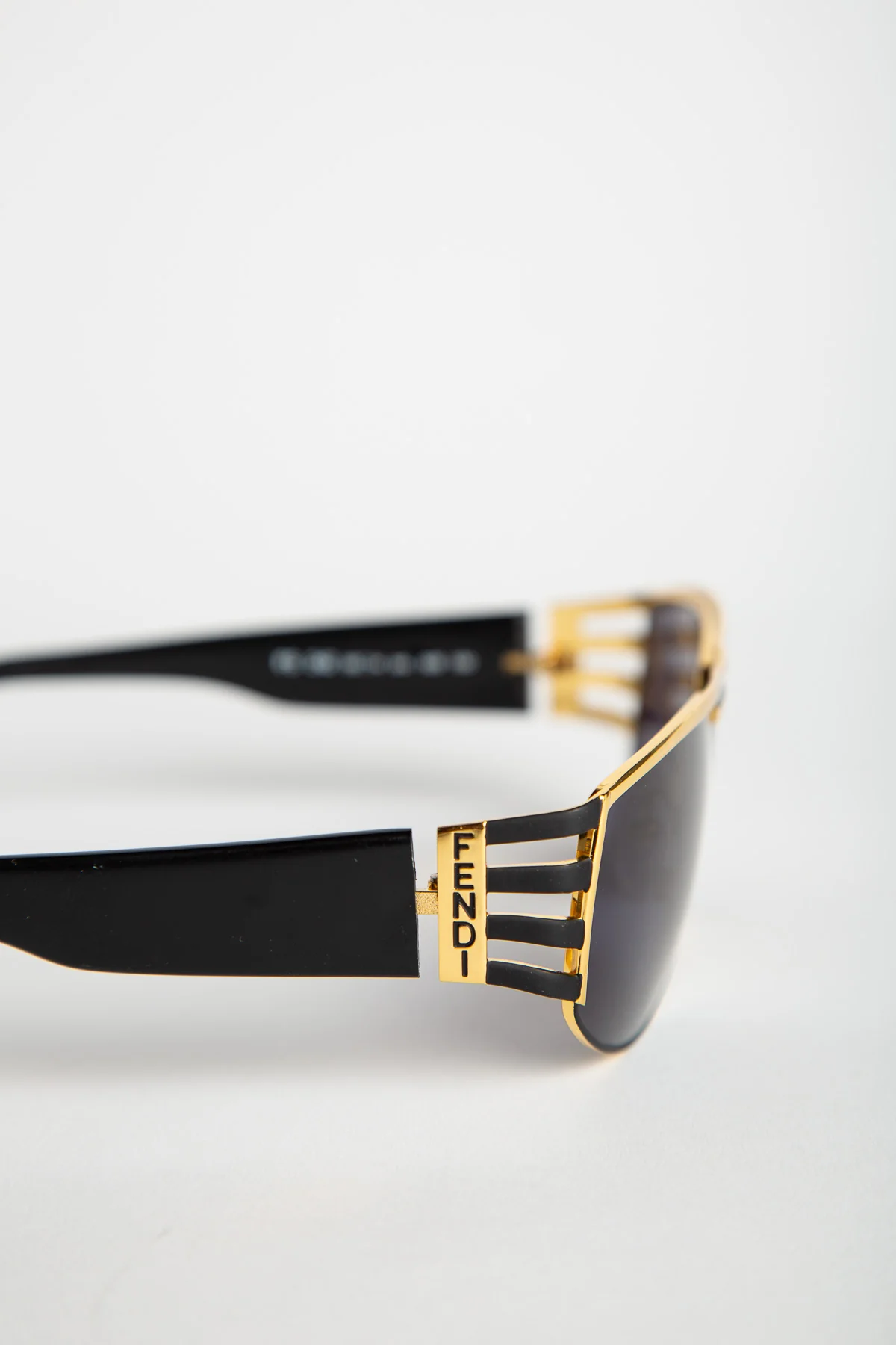 1990 FENDI  FS242 MASK LARGE SUNGLASSES - Image 3