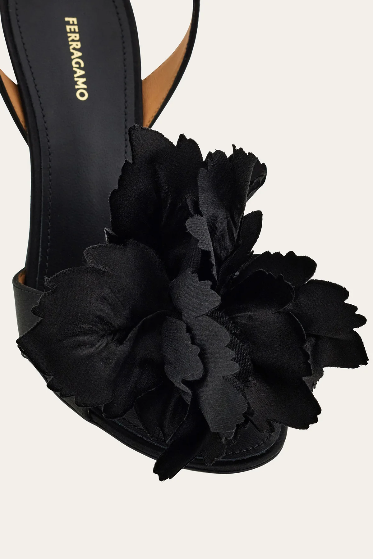 FERRAGAMO | FLORAL HEEL - Image 5