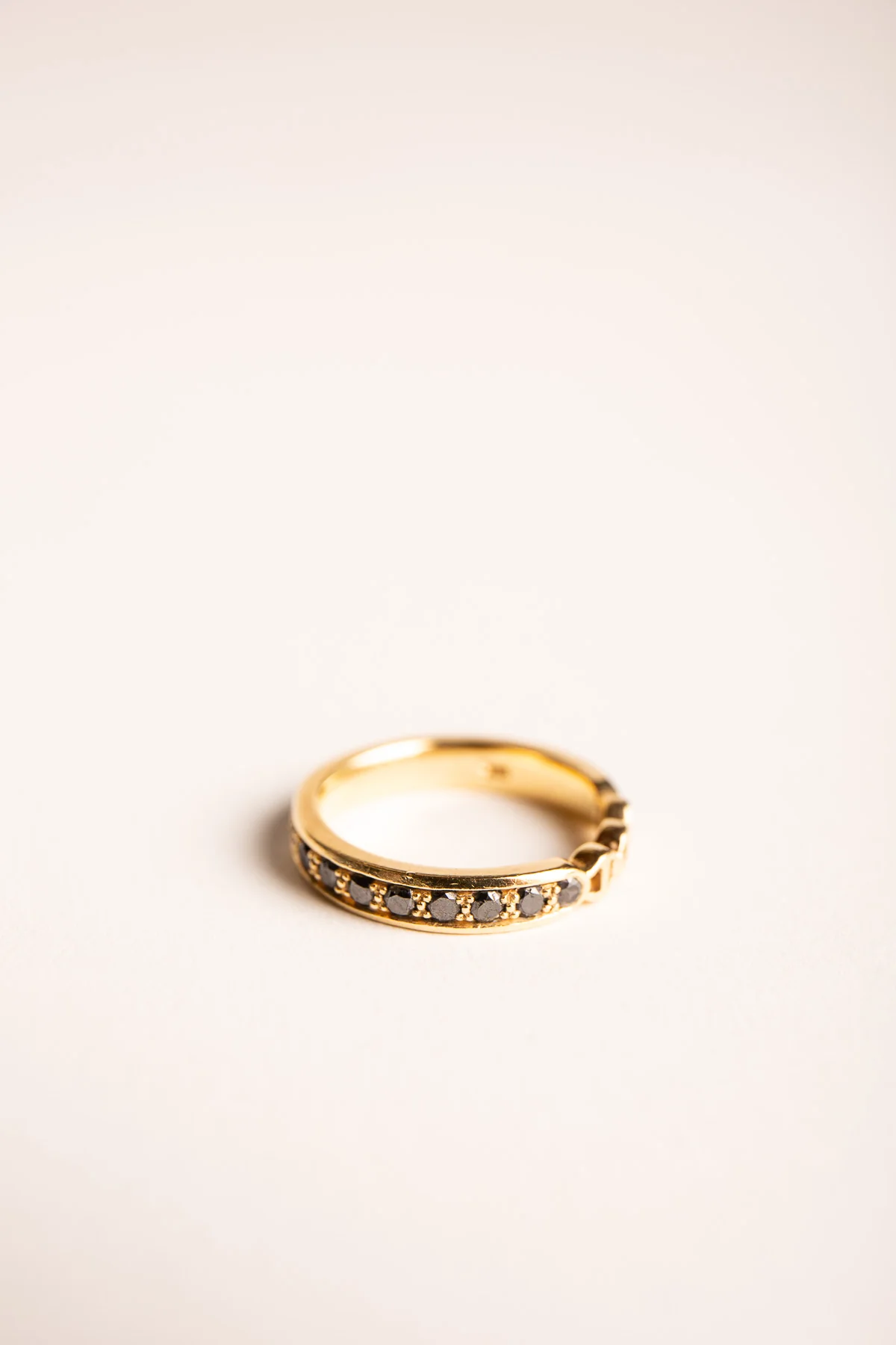 HOORSENBUHS | AMERICANA BLACK DIAMOND RING - Image 4