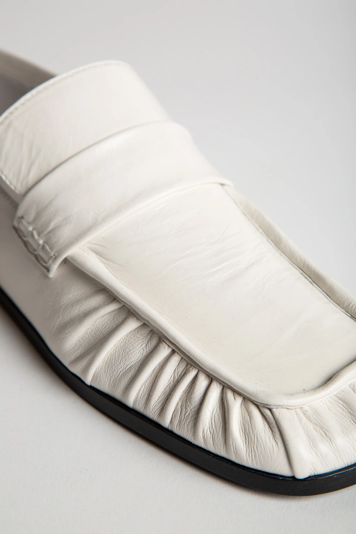 JIL SANDER | LOAFERS IN PORCELAIN - Image 5