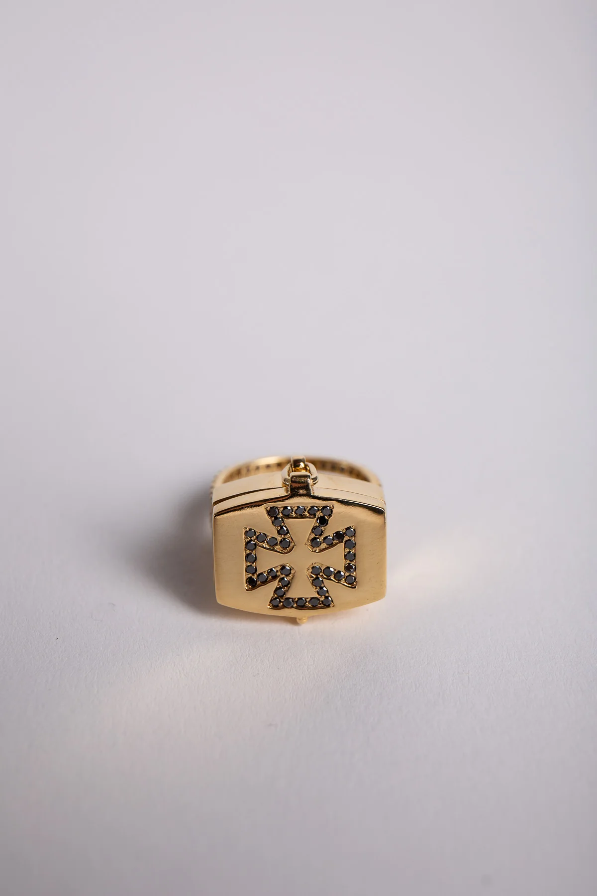 JOANNE FISKE | BLACK DIAMOND CROSS RING - Image 3