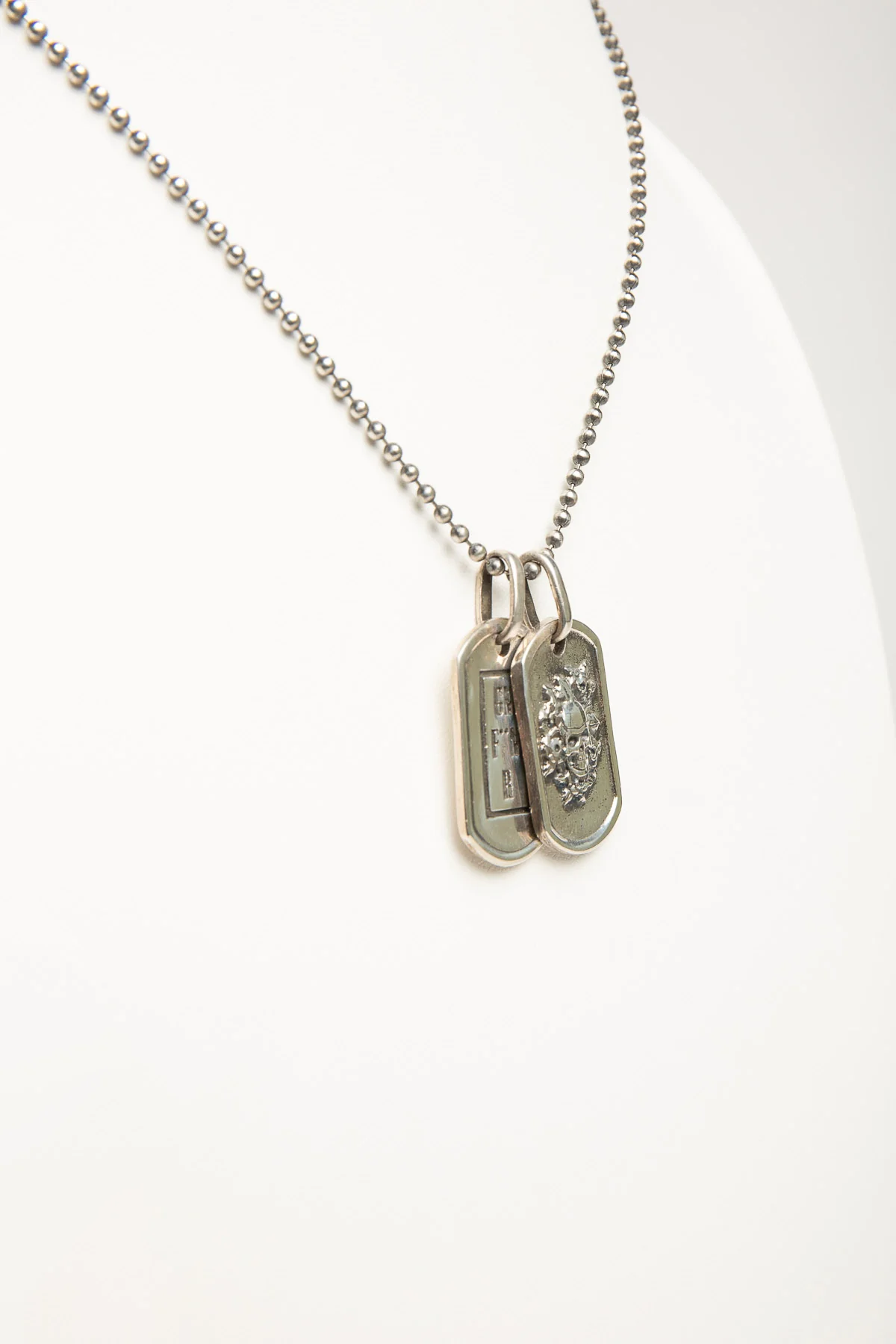 KELLY COLE | GUNS N' ROSES SKULL DOG TAGS - Image 3