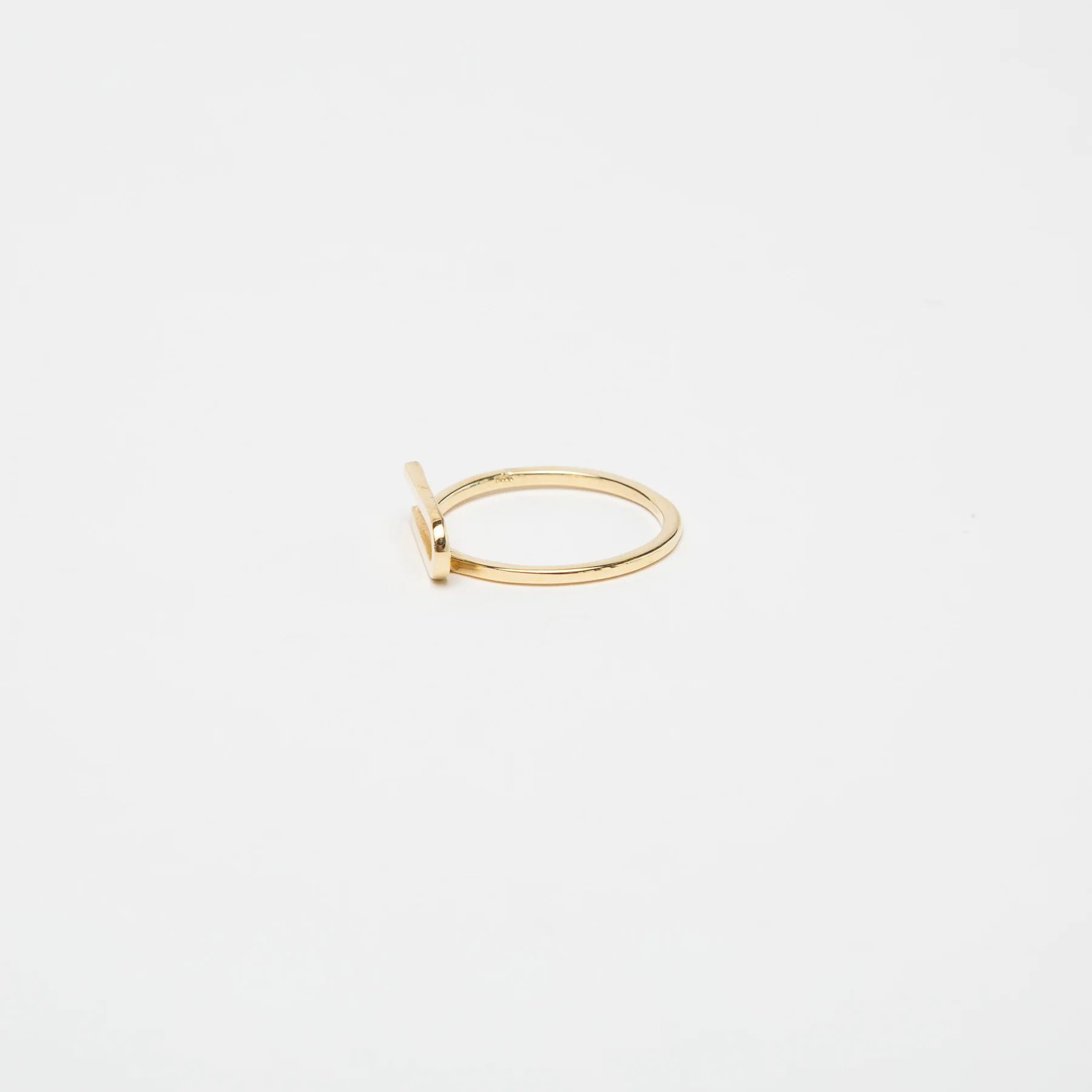KWIT | 14K GOLD LETTER U RING - Image 4