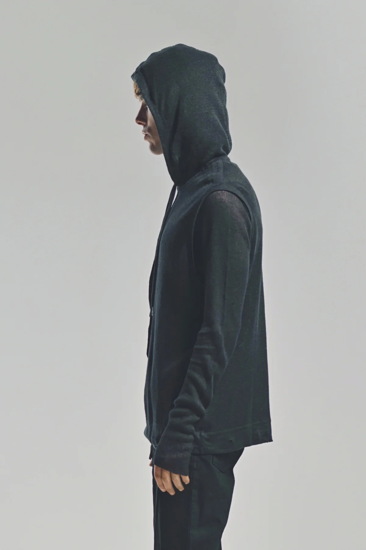LARS ANDERSSON | SLEEVELESS HOODIE - Image 3