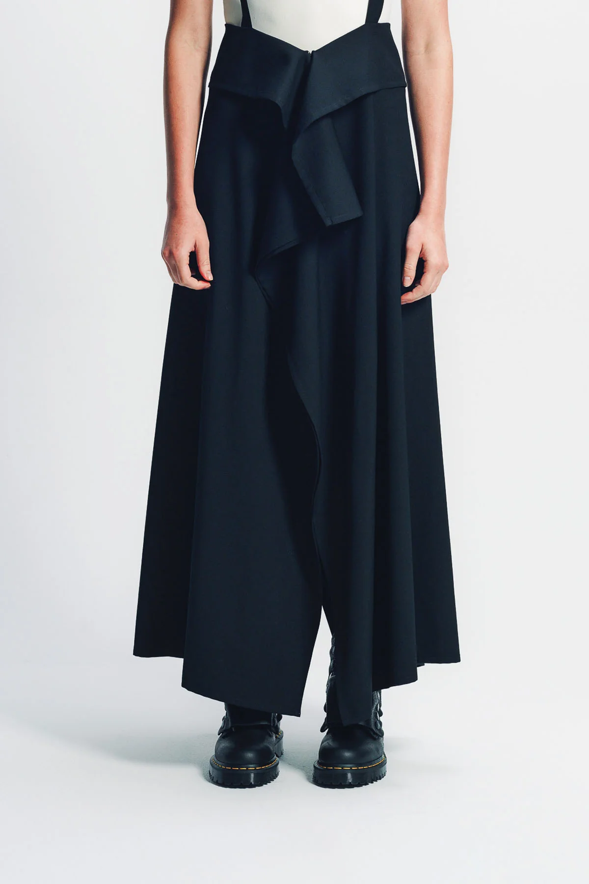 LIMI FEU | WOOL GABARDINE SQUARED SUSPENDER SKIRT - Image 2