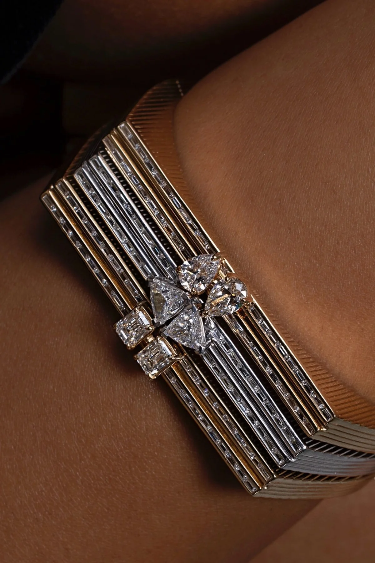Loraida | 18K White Gold Blade Double Trilliant & Baguette Ring - Image 3