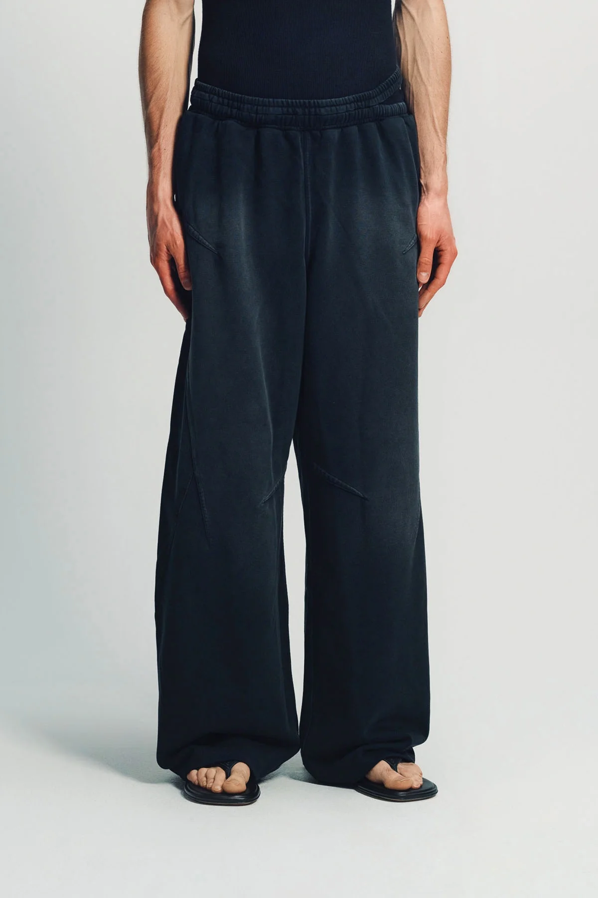 LOUIS GABRIEL NOUCHI | SUNWASH COTTON ASYMMETRICAL OPENING JOGGERS - Image 2
