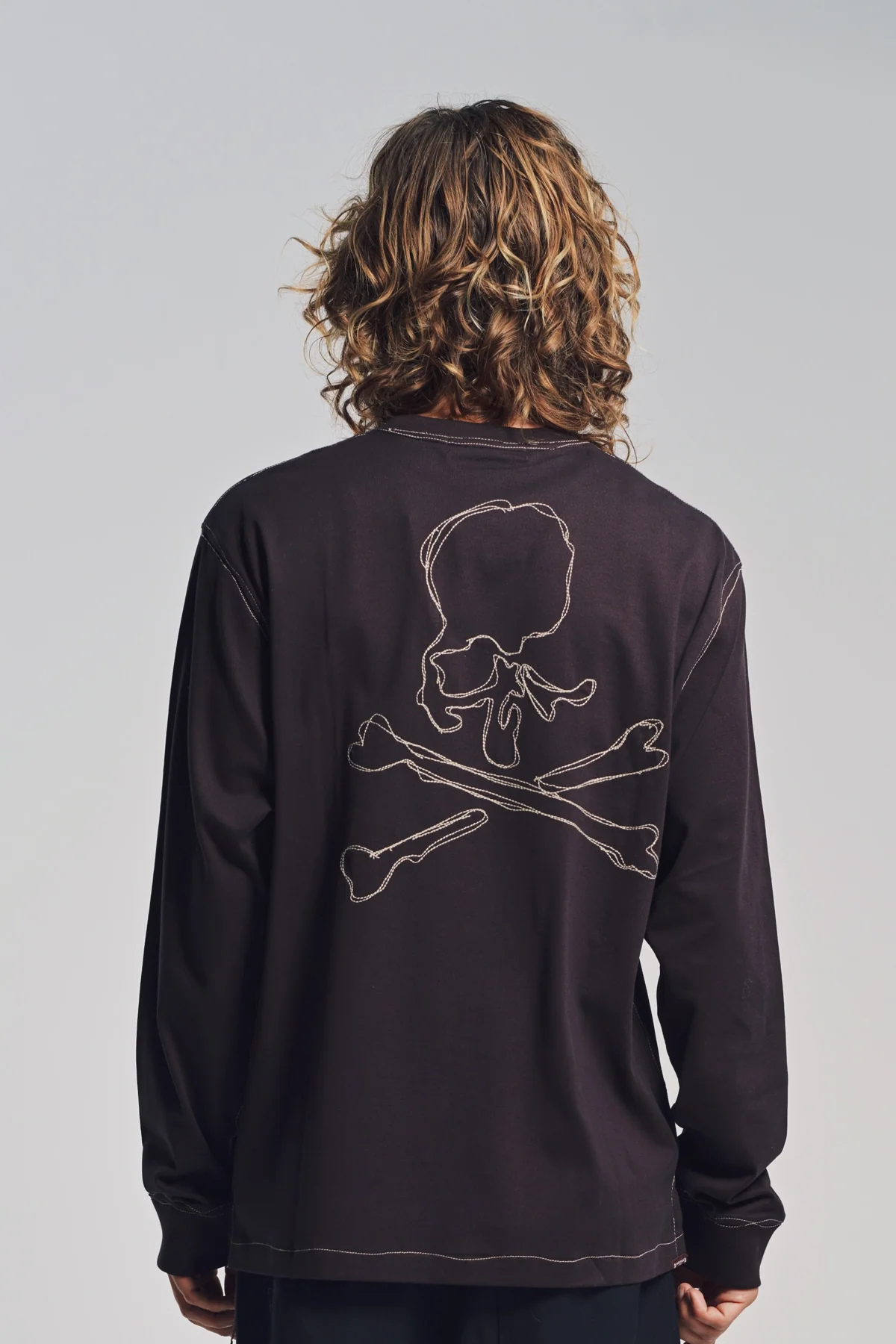 MASTERMIND | STITCHED LONG SLEEVE T-SHIRT - Image 3