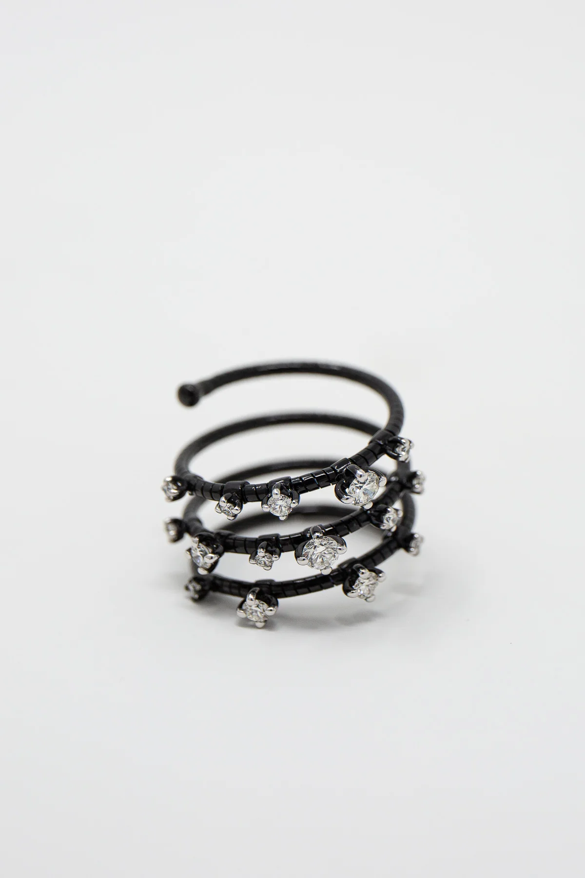 MATTIA CIELO | BLACK GOLD 15 DIAMOND RING - Image 2
