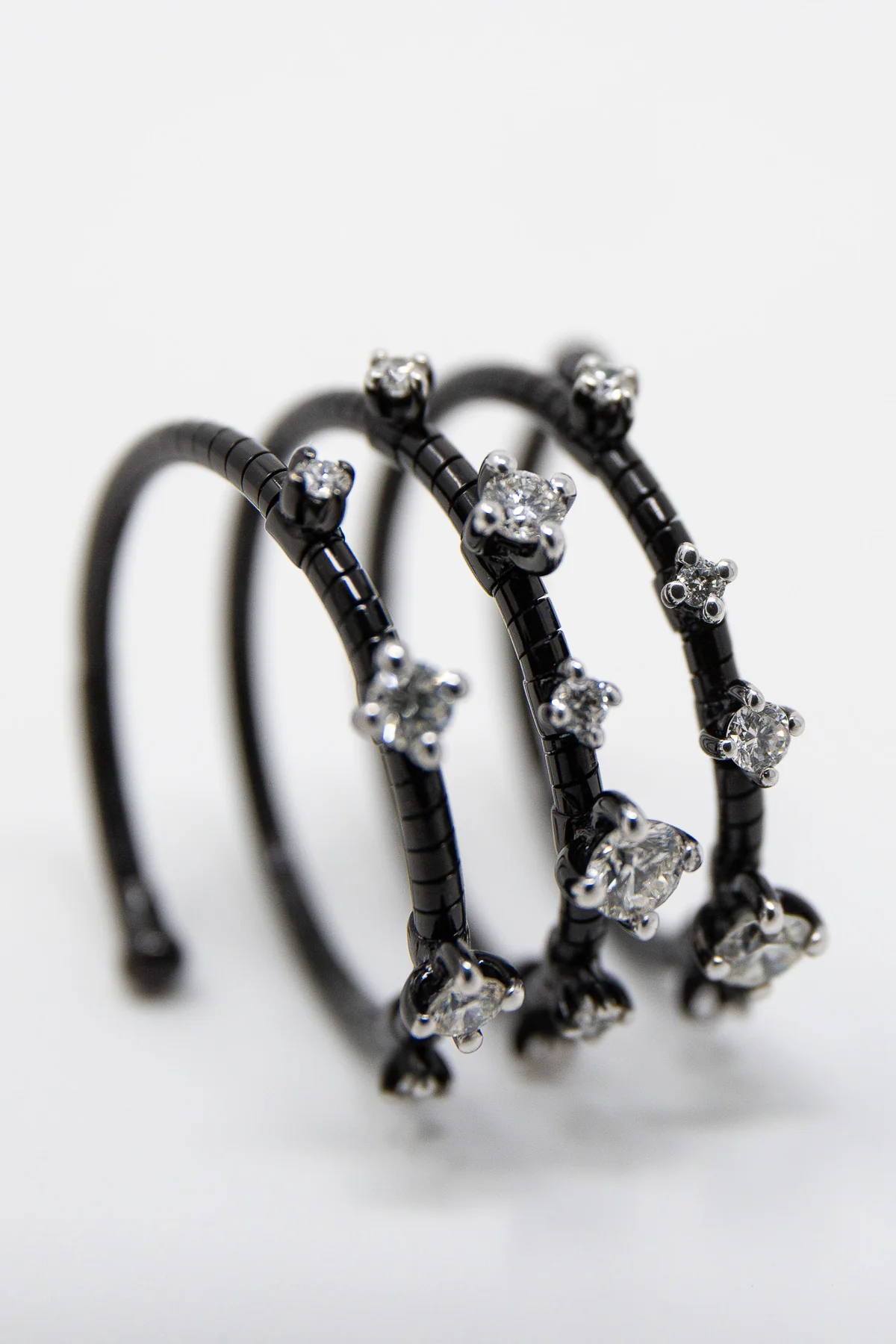 MATTIA CIELO | BLACK GOLD 15 DIAMOND RING - Image 5