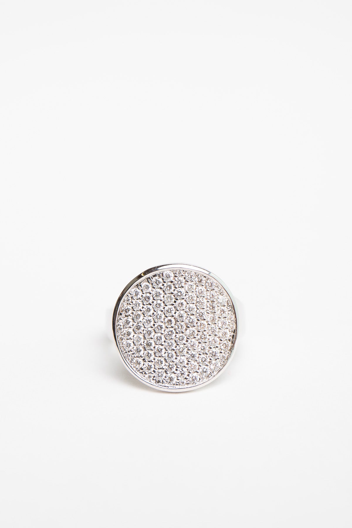 MAUD JEWELRY | 18K WHITE GOLD DIAMOND COIN RING - Image 2