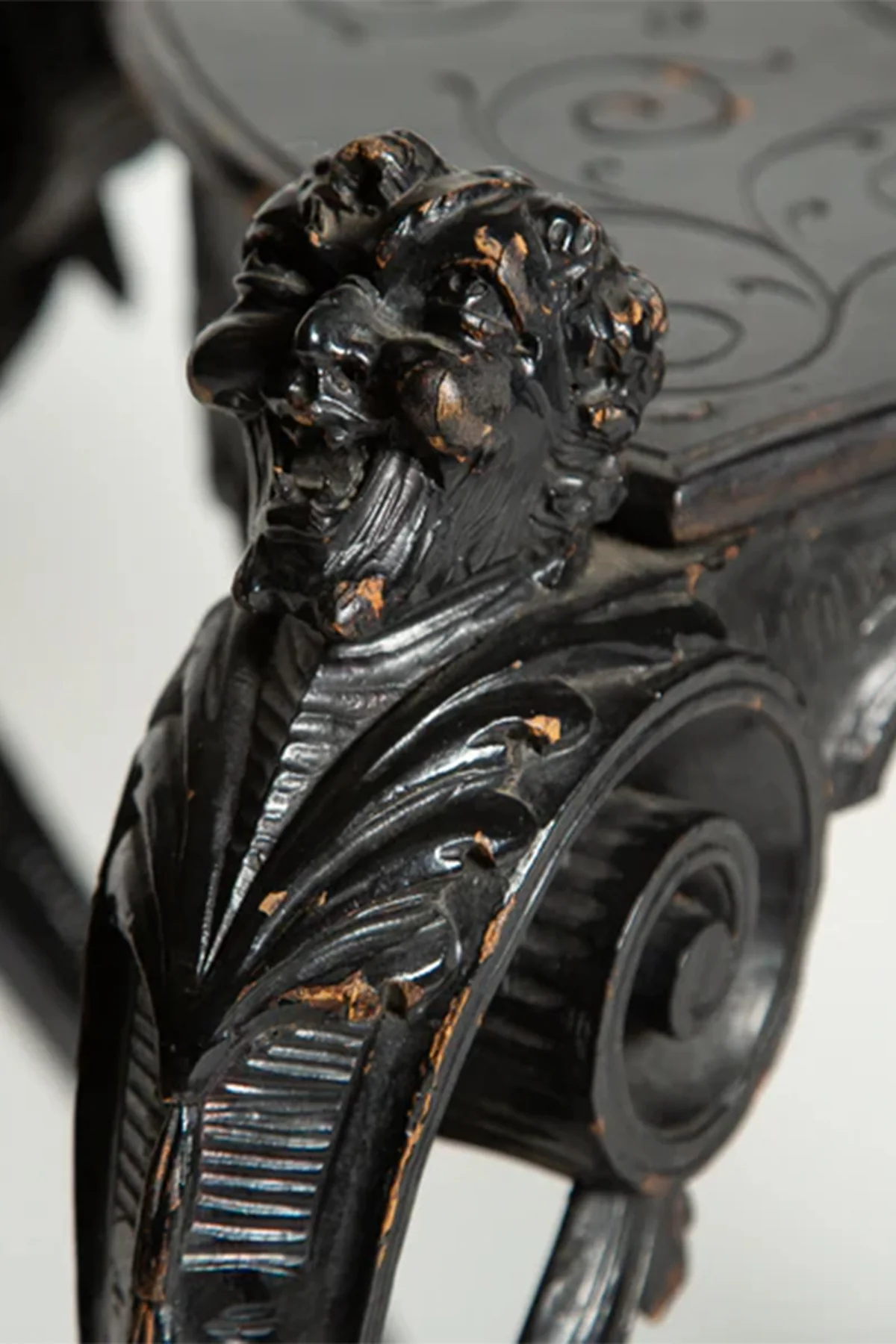 MAXFIELD PRIVATE COLLECTION | 19TH CENTURY CURVED DEVIL TABLE - Image 3