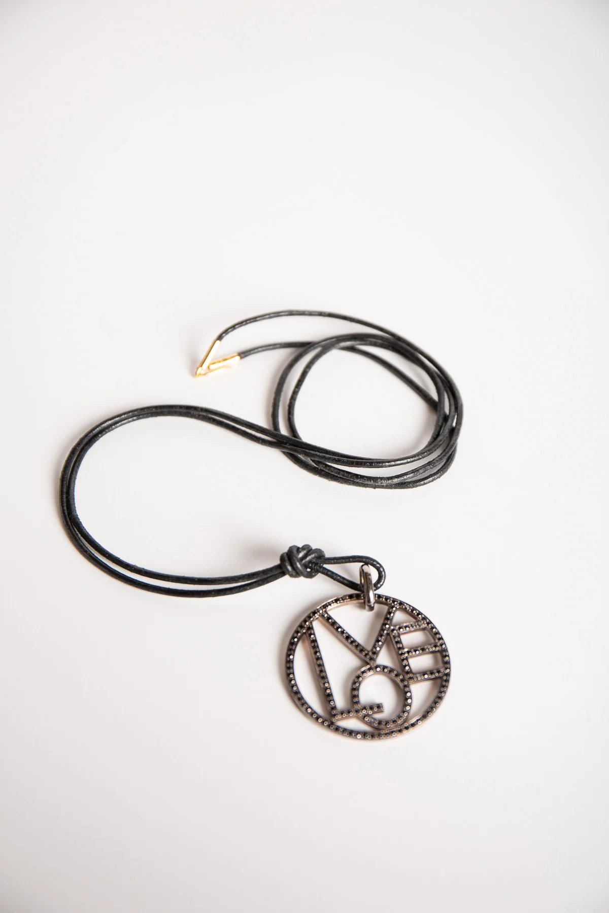 MAXFIELD PRIVATE COLLECTION | BLACK DIAMOND XL LOVE NECKLACE - Image 3
