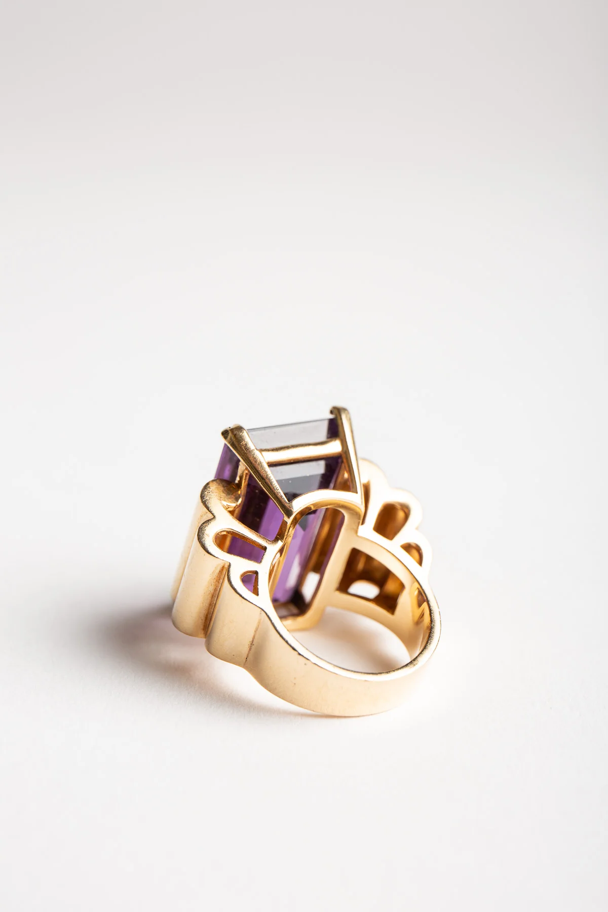 MAXFIELD PRIVATE COLLECTION | 1940'S AMETHYST RING - Image 4