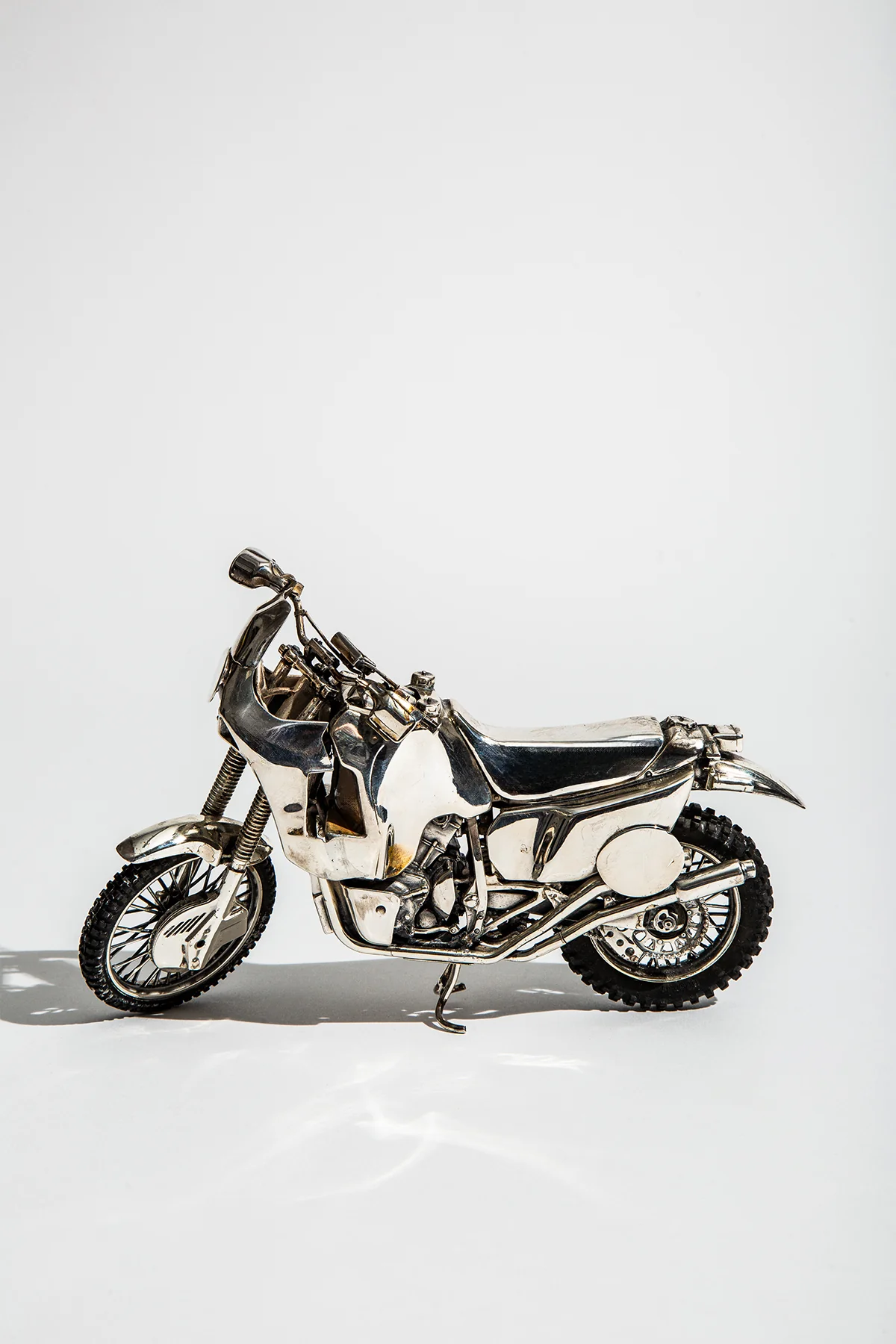 Maxfield Private Collection | 1990 Articulated Motorcycle Model - Image 2