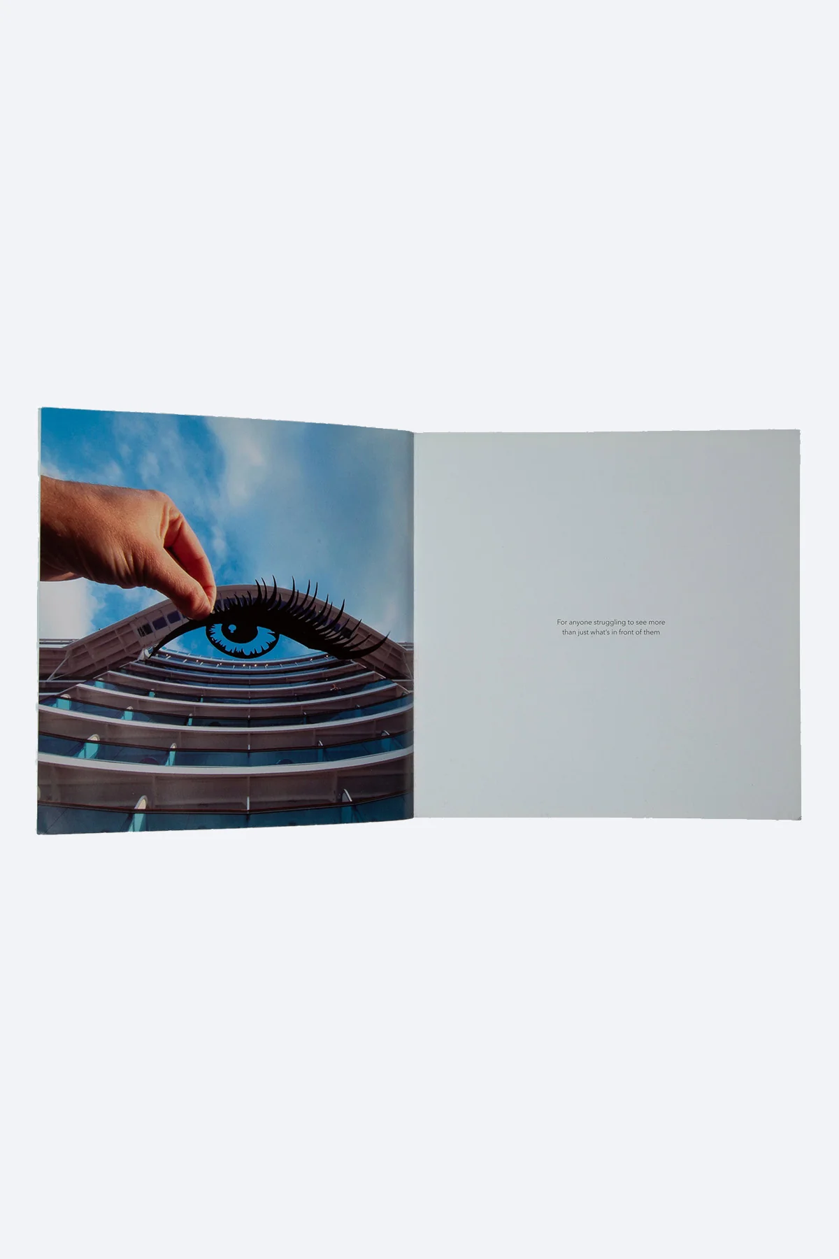 CHRONICLE | AROUND THE WORLD - Image 3