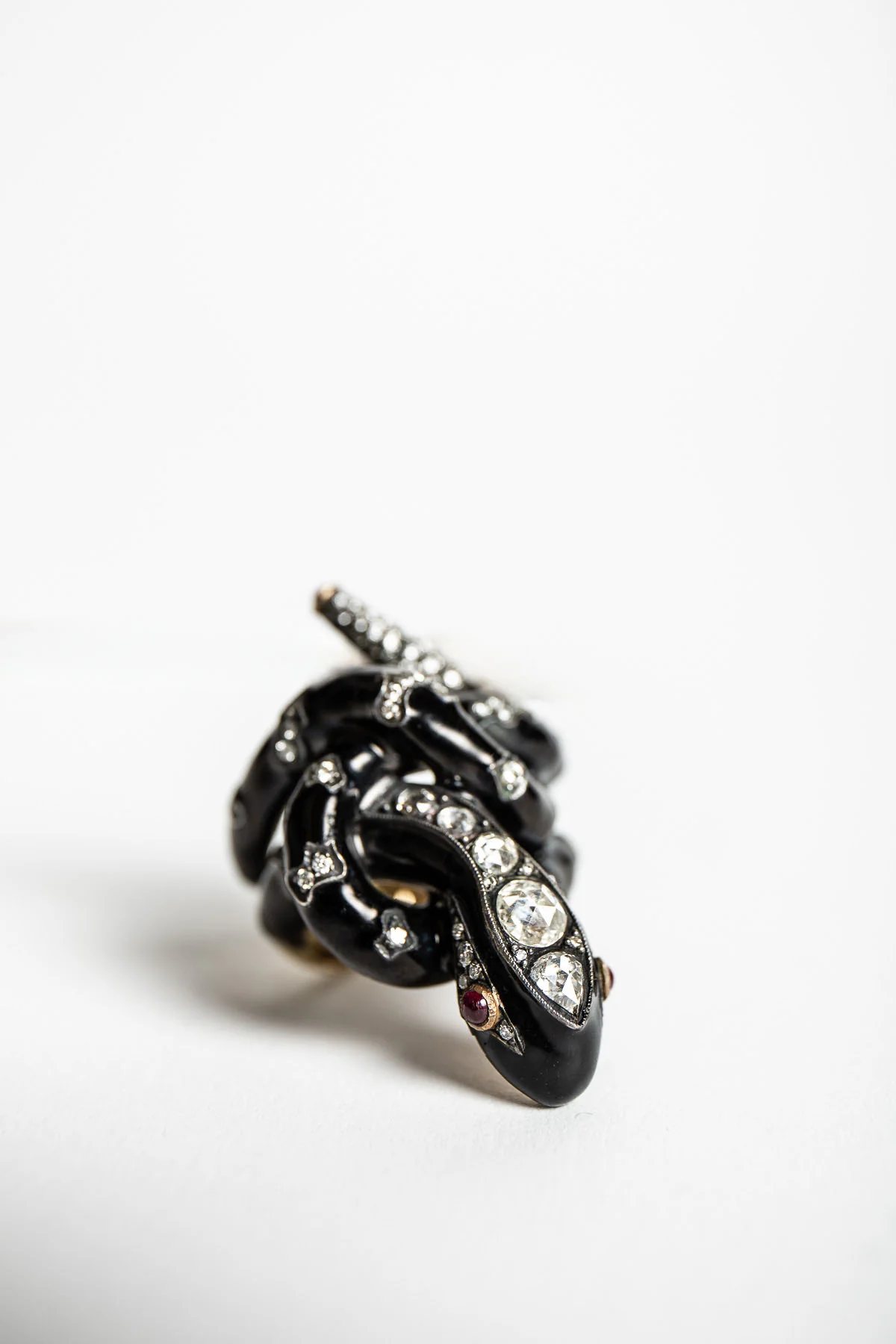 MAXFIELD PRIVATE COLLECTION | DIAMOND SNAKE RING - Image 2