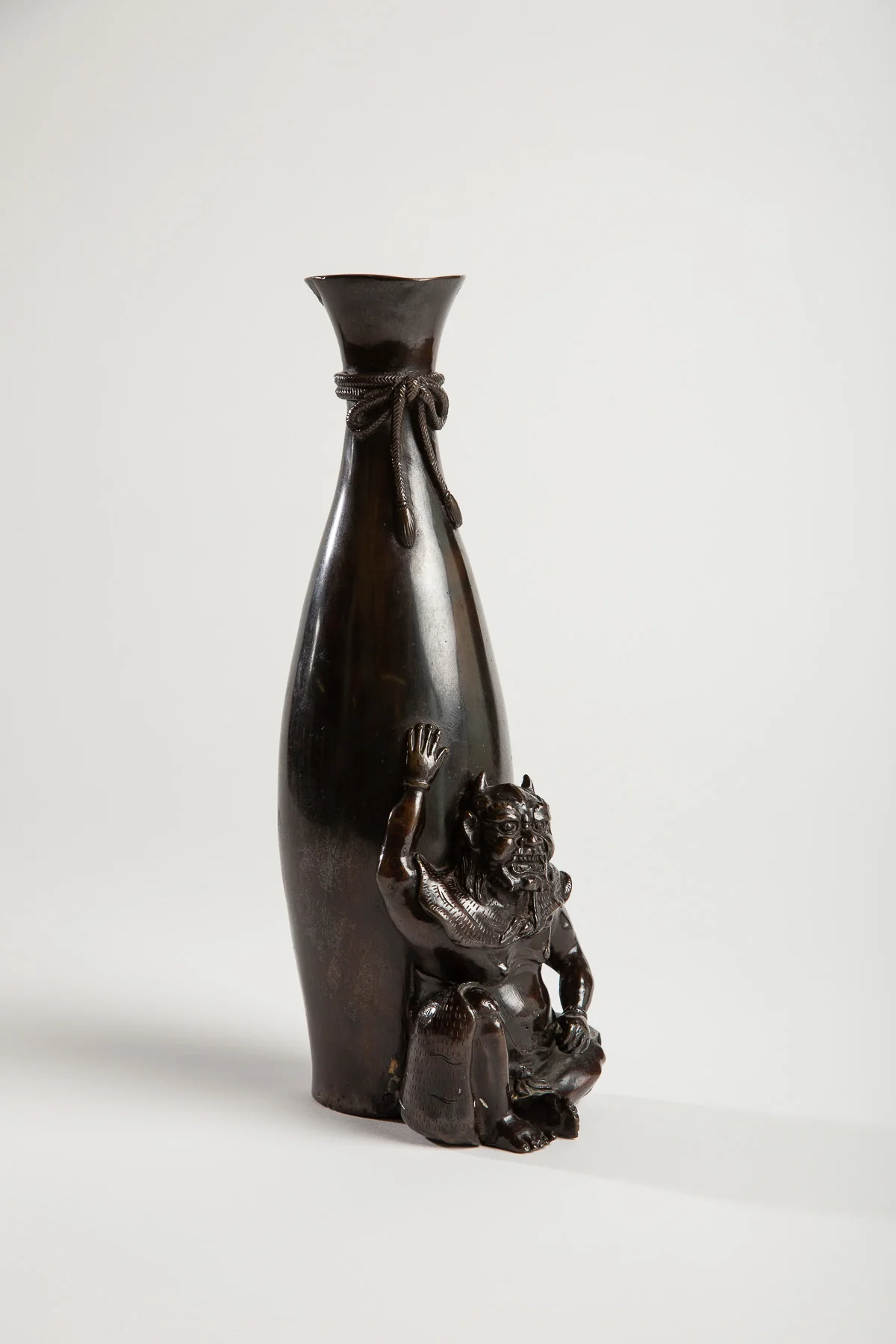 MAXFIELD PRIVATE COLLECTION | JAPANESE ONI VASE - Image 3