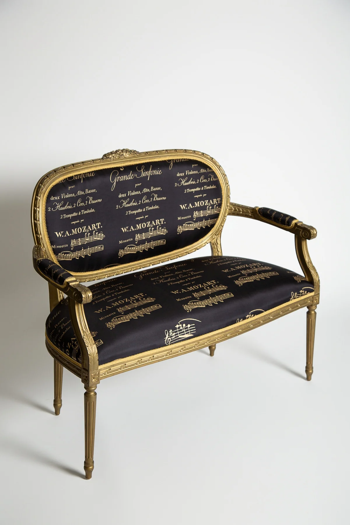 MAXFIELD PRIVATE COLLECTION | QUARTERMAINE OVAL BACK COUCH - Image 3