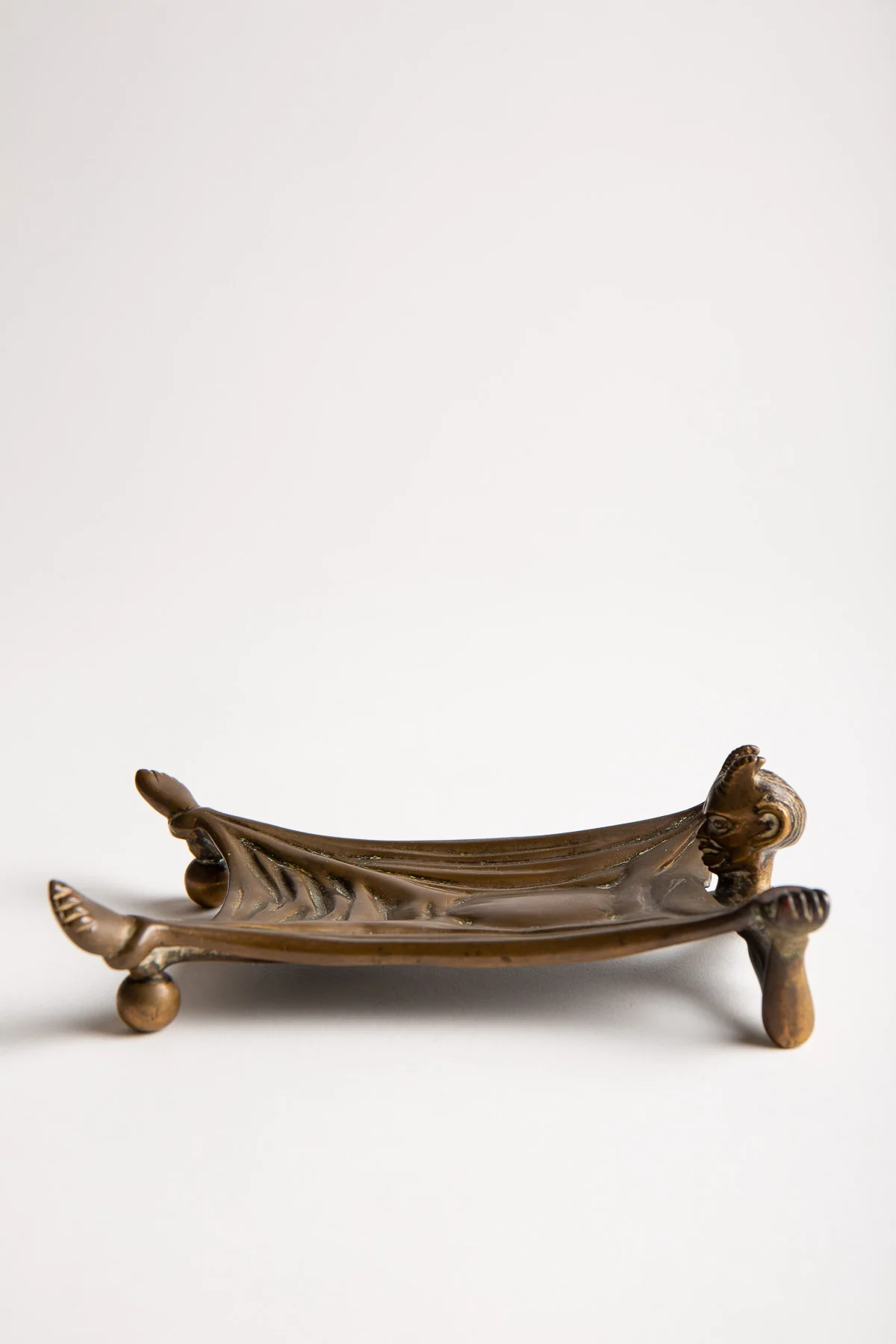 MAXFIELD PRIVATE COLLECTION | VINTAGE 1920'S DEVIL CARDHOLDER/ASHTRAY - Image 3