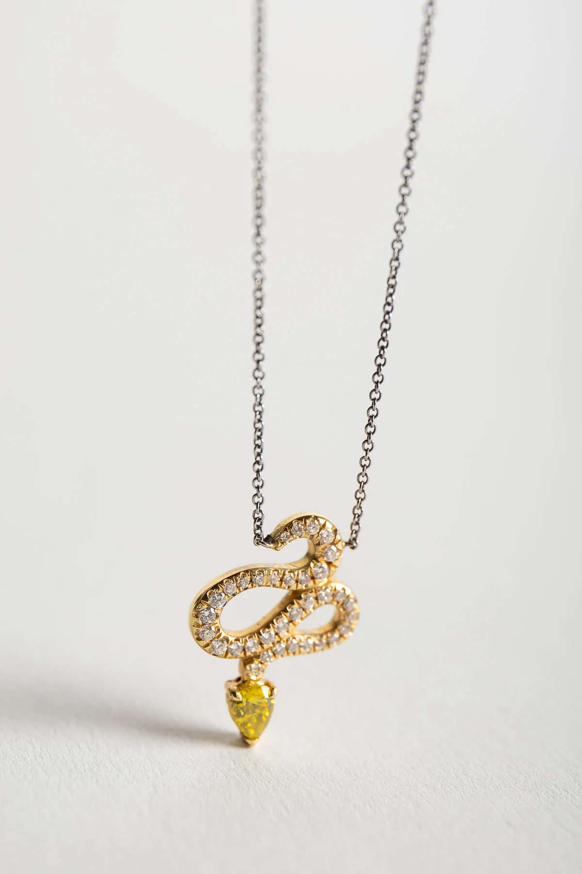 MAXFIELD PRIVATE COLLECTION | YELLOW DIAMOND SNAKE NECKLACE - Image 2