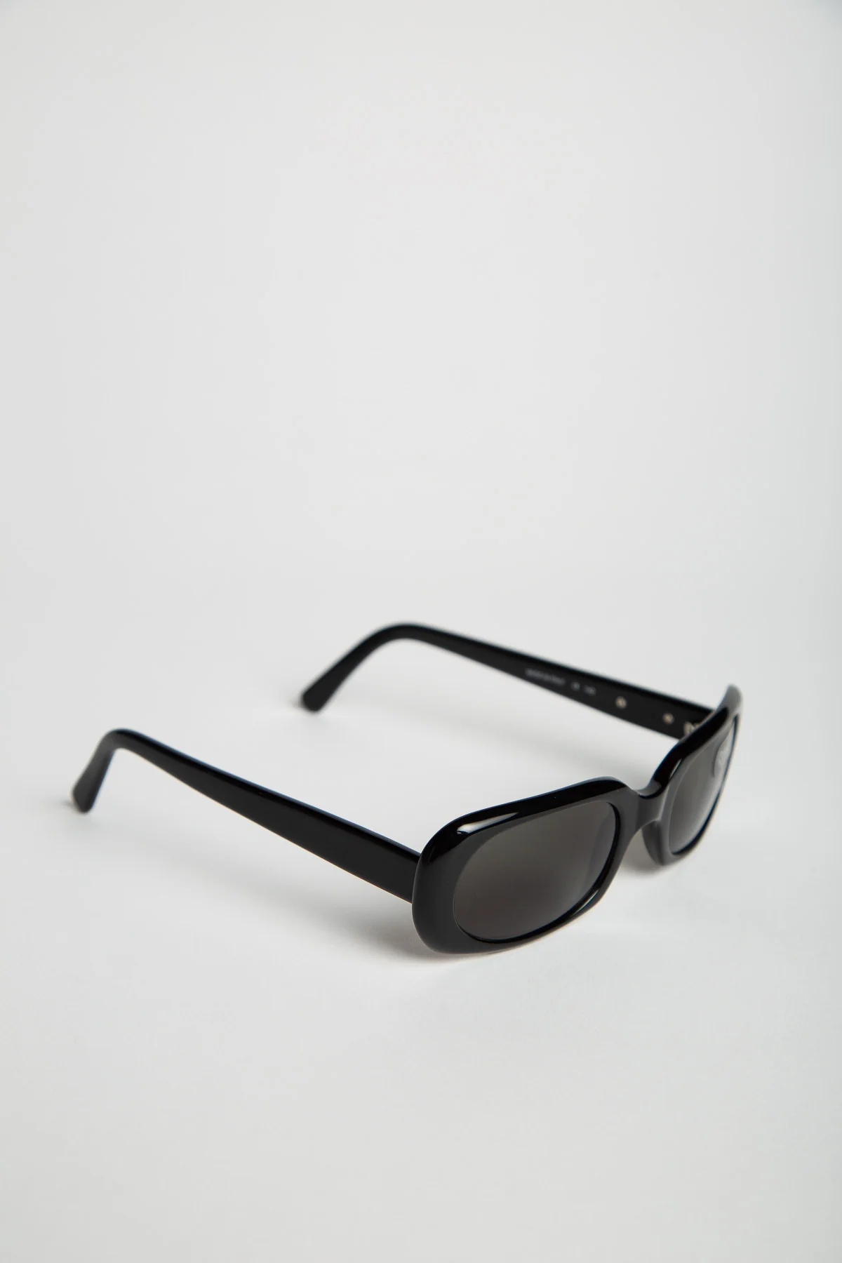MAXFIELD VINTAGE | Y2K CALVIN KLEIN 737S SUNGLASSES - Image 2