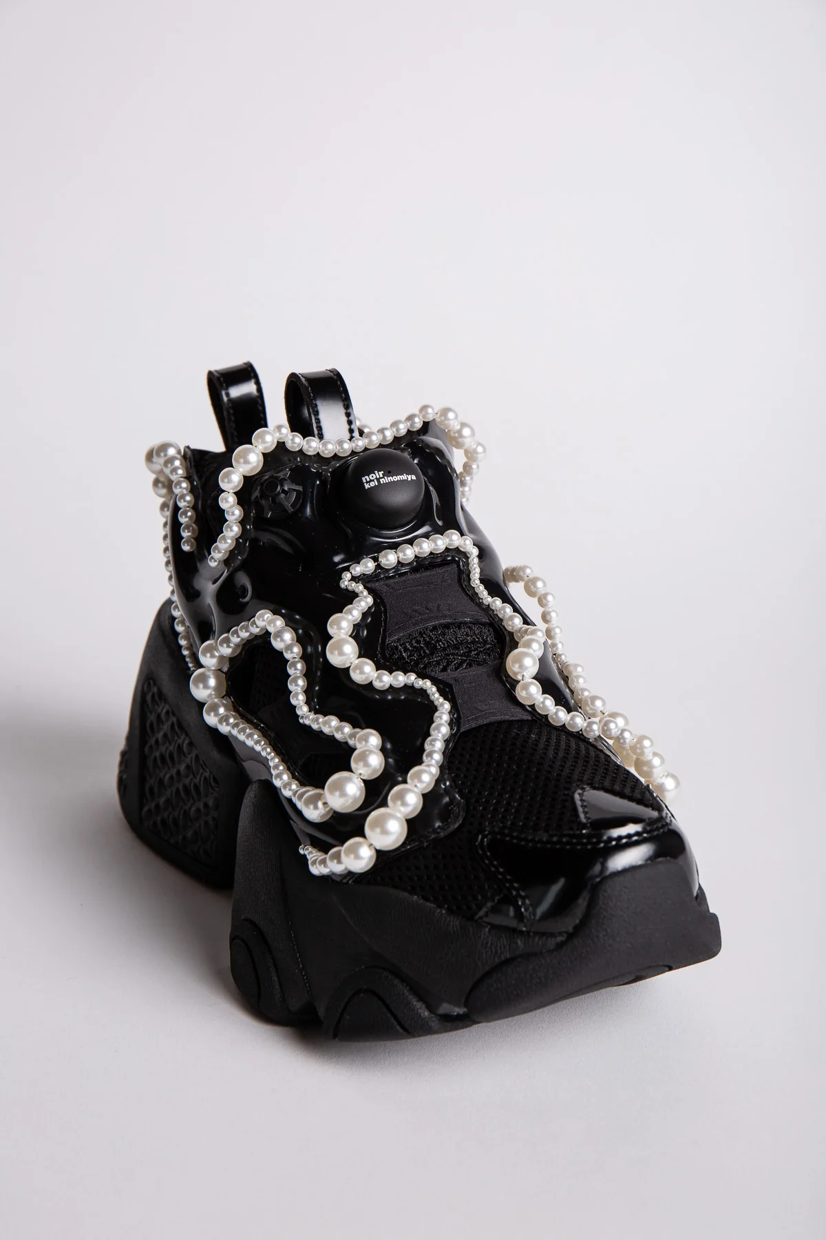 NOIR KEI NINOMIYA | REEBOK FLYING PEARL PUMP - Image 3