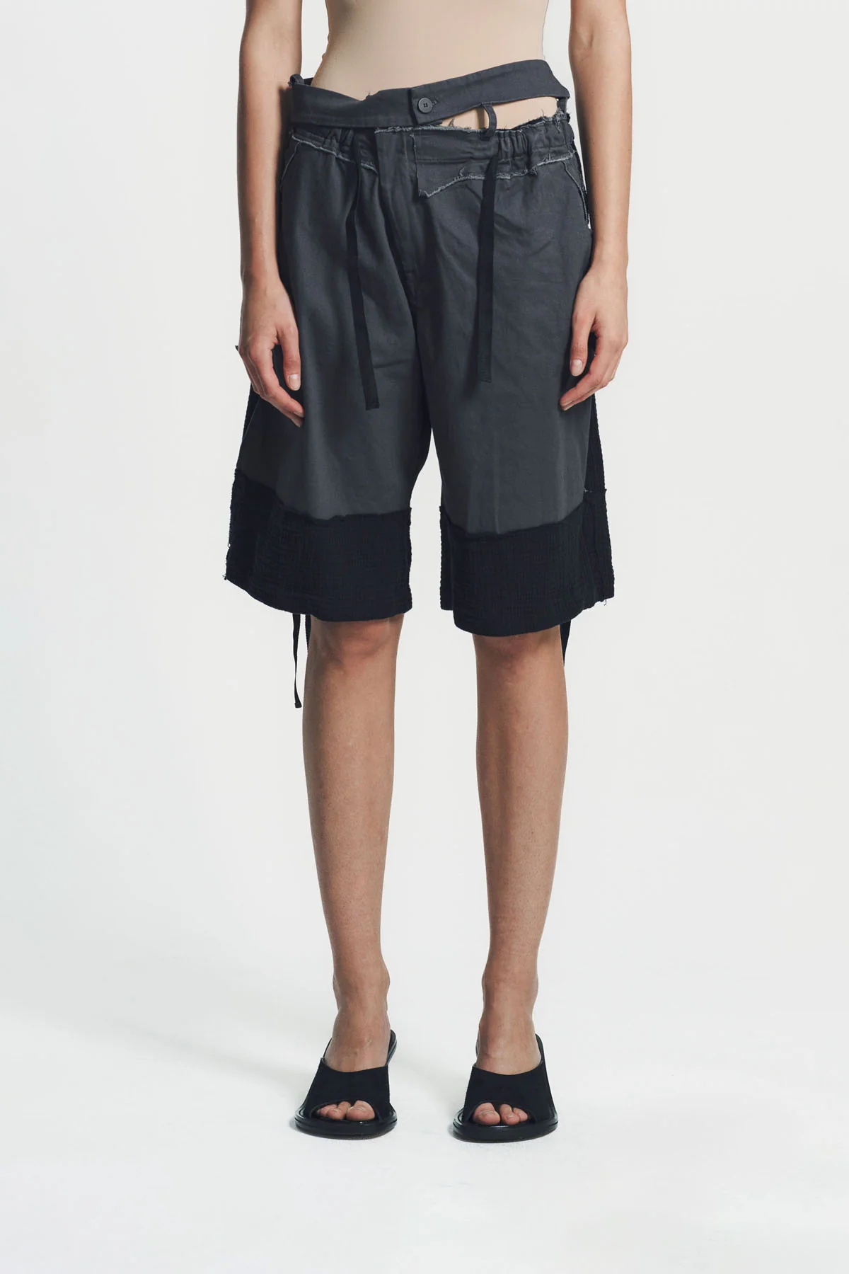 OTTOLINGER | BAGGY CARGO SHORTS - Image 2
