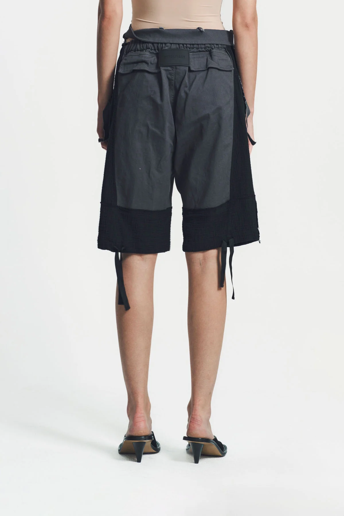 OTTOLINGER | BAGGY CARGO SHORTS - Image 4