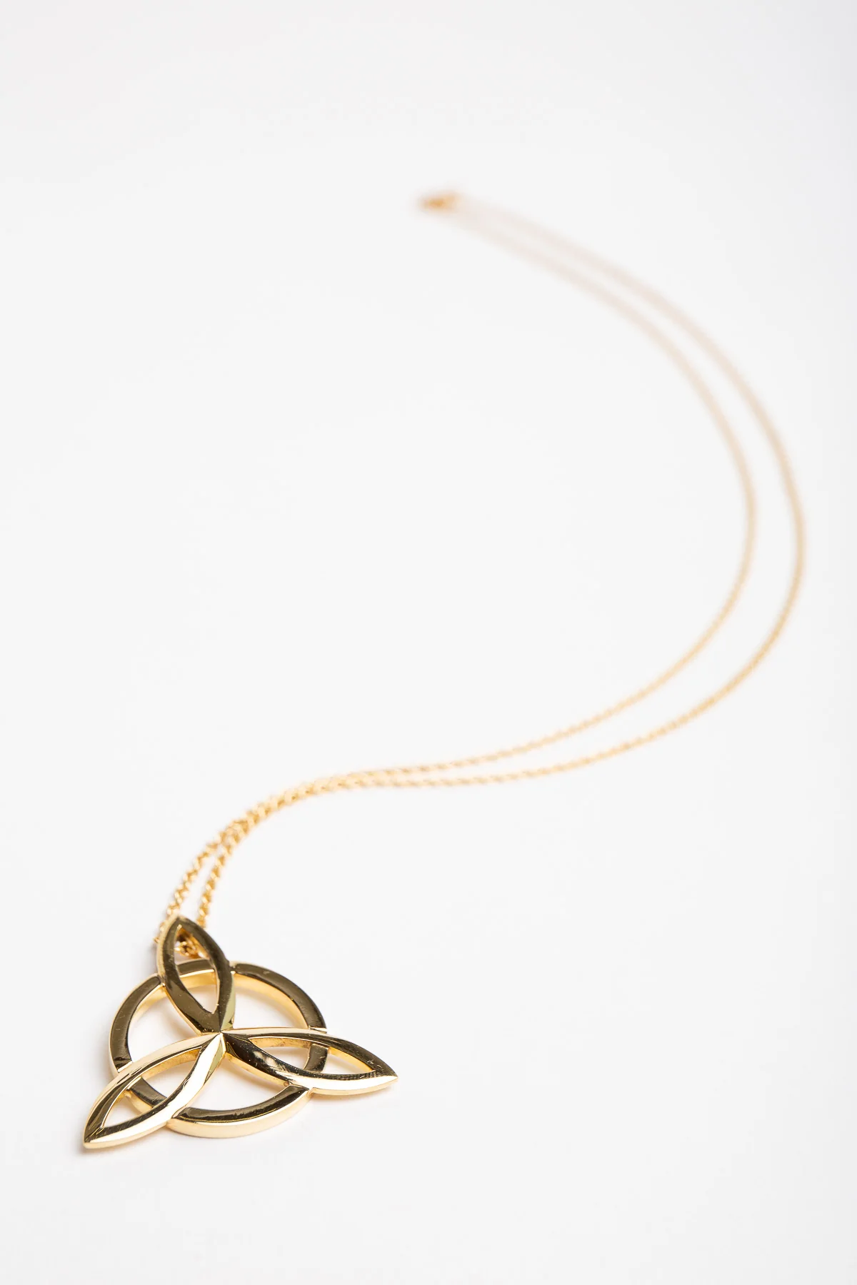 SARAH JANE WILDE | BLACK STAR GOLD NECKLACE - Image 7
