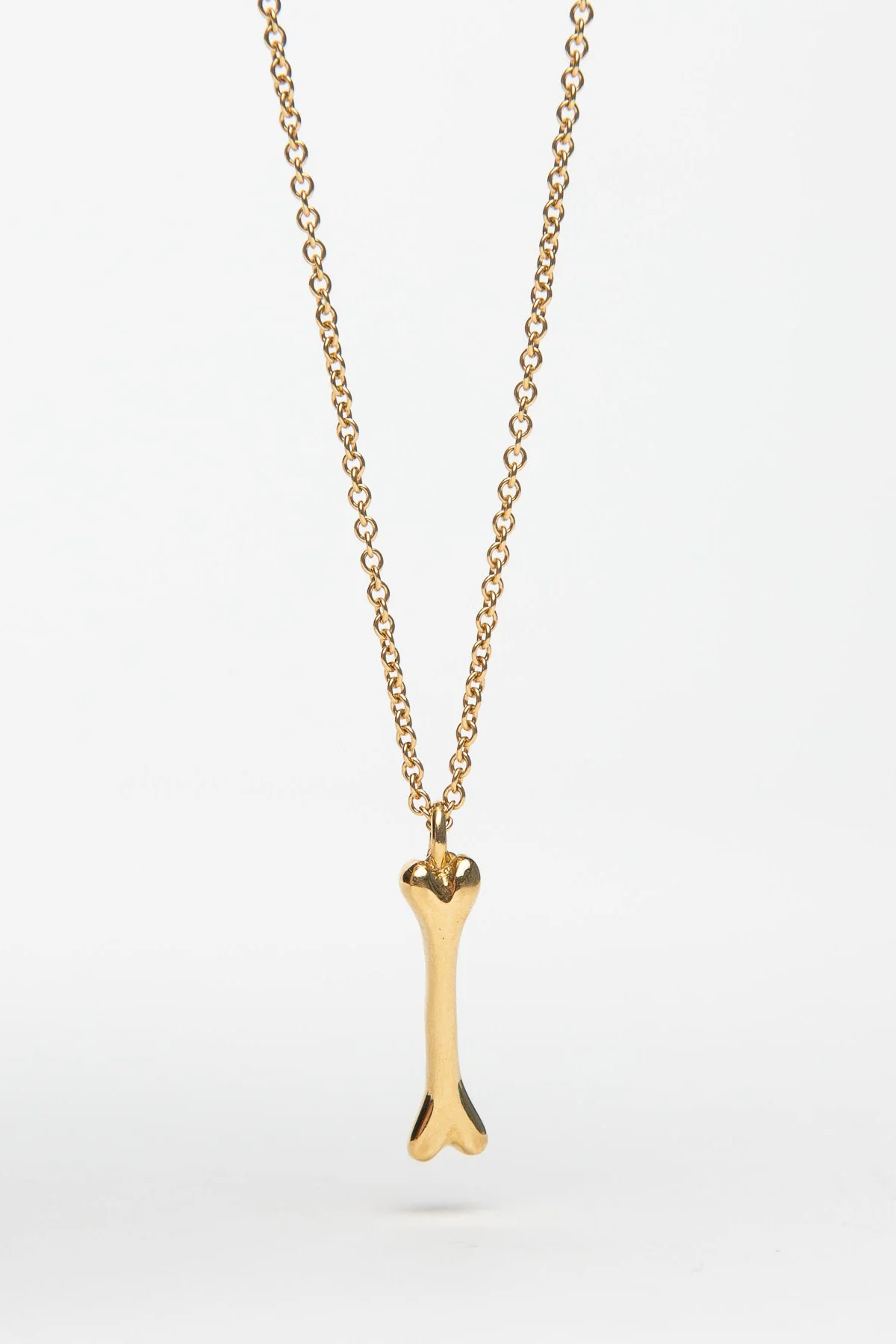 SARAH JANE WILDE | GOLD DOG BONE NECKLACE - Image 2