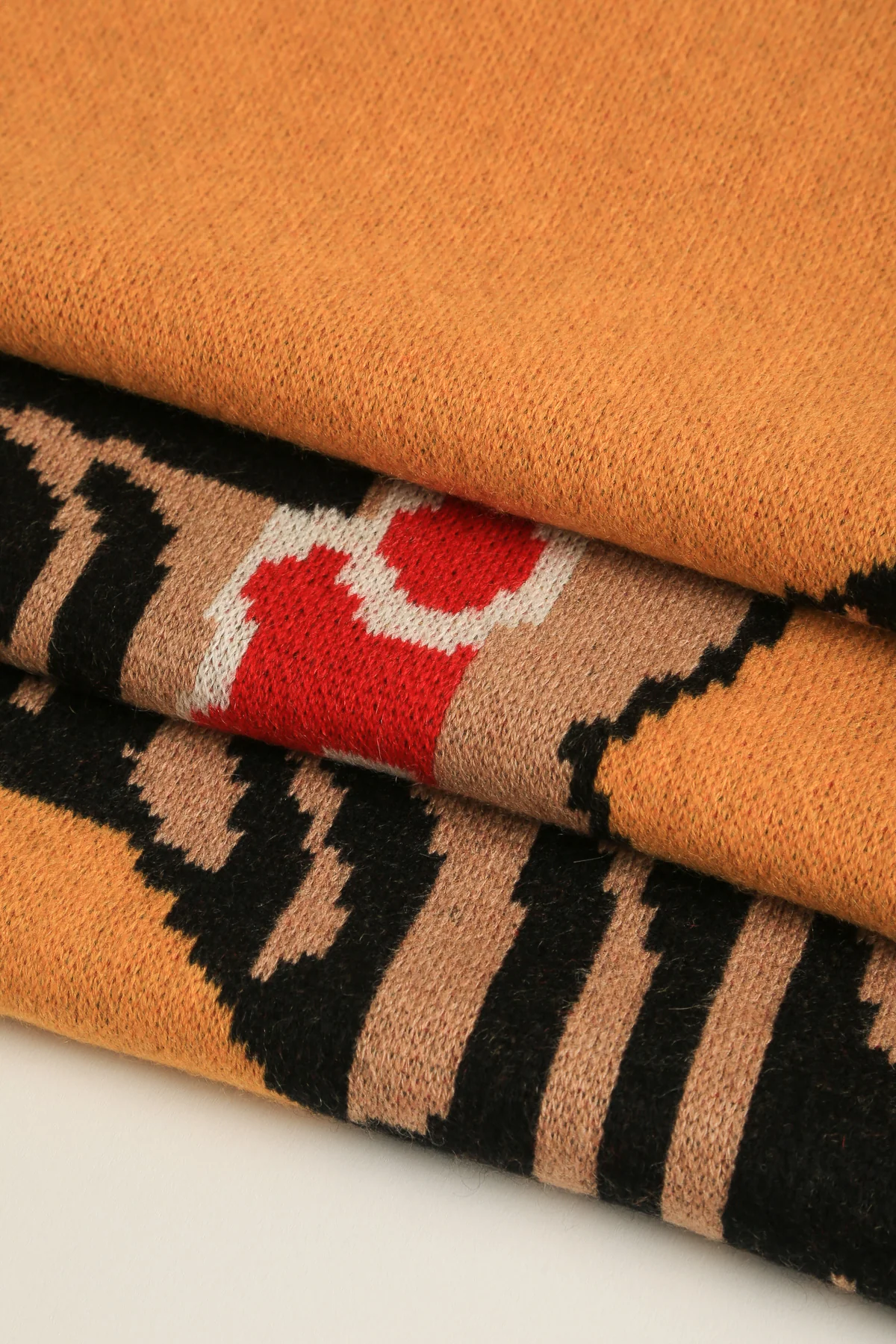 SAVED NEW YORK | TIGER RUG THROW - Image 5