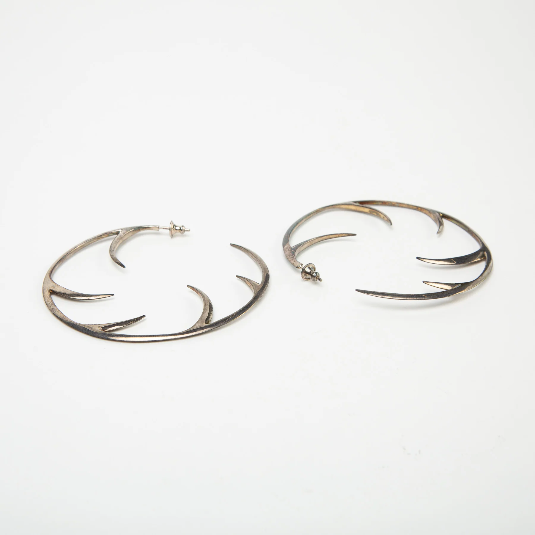 Shaun Leane | Silver Cat Claw Hoops - Image 3