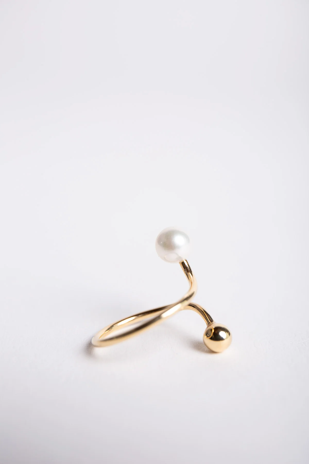 SOPHIE BILLE BRAHE | ISIS PEARL RING - Image 2