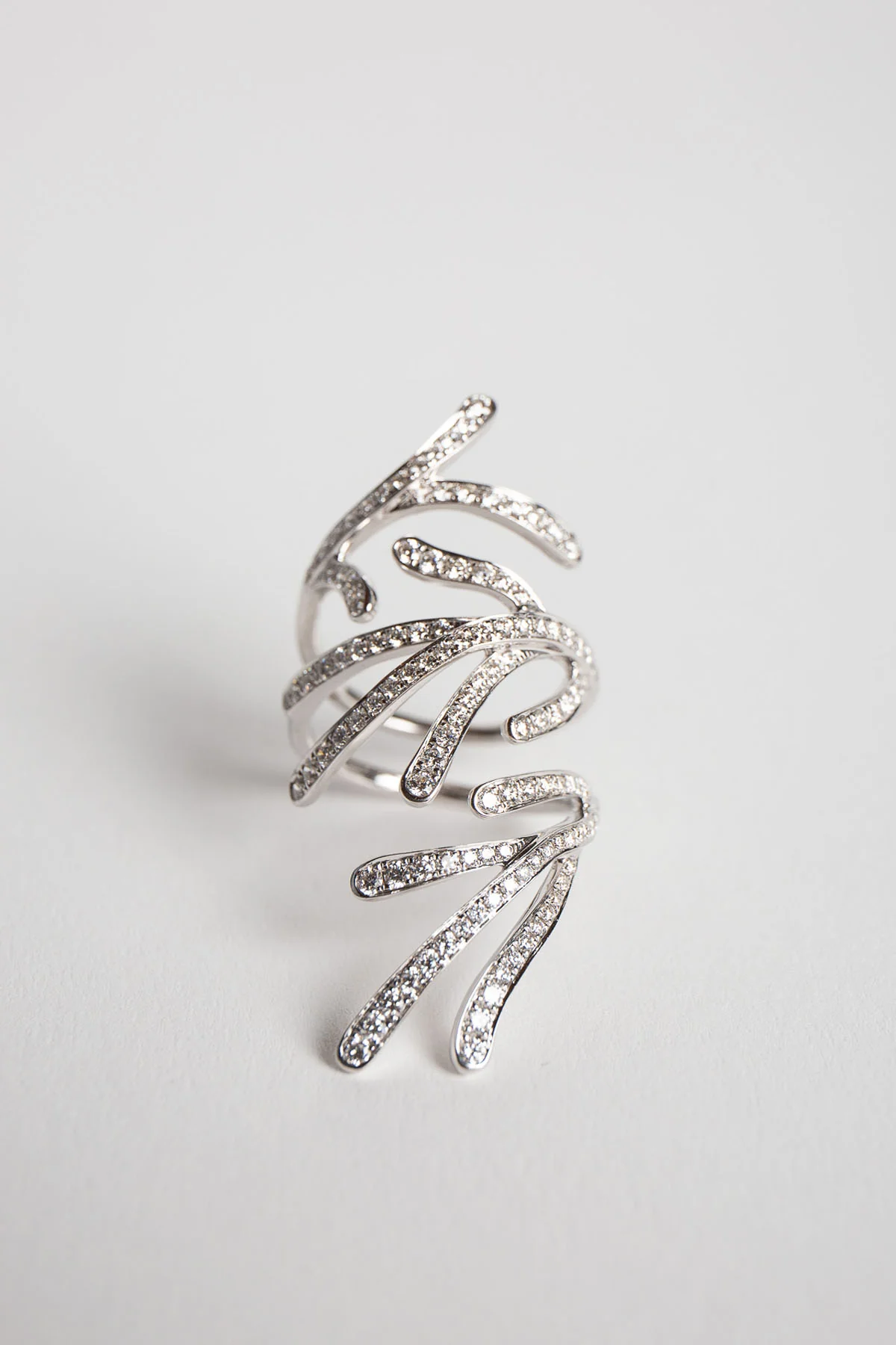 STEFERE | WHITE GOLD & DIAMOND RING - Image 2